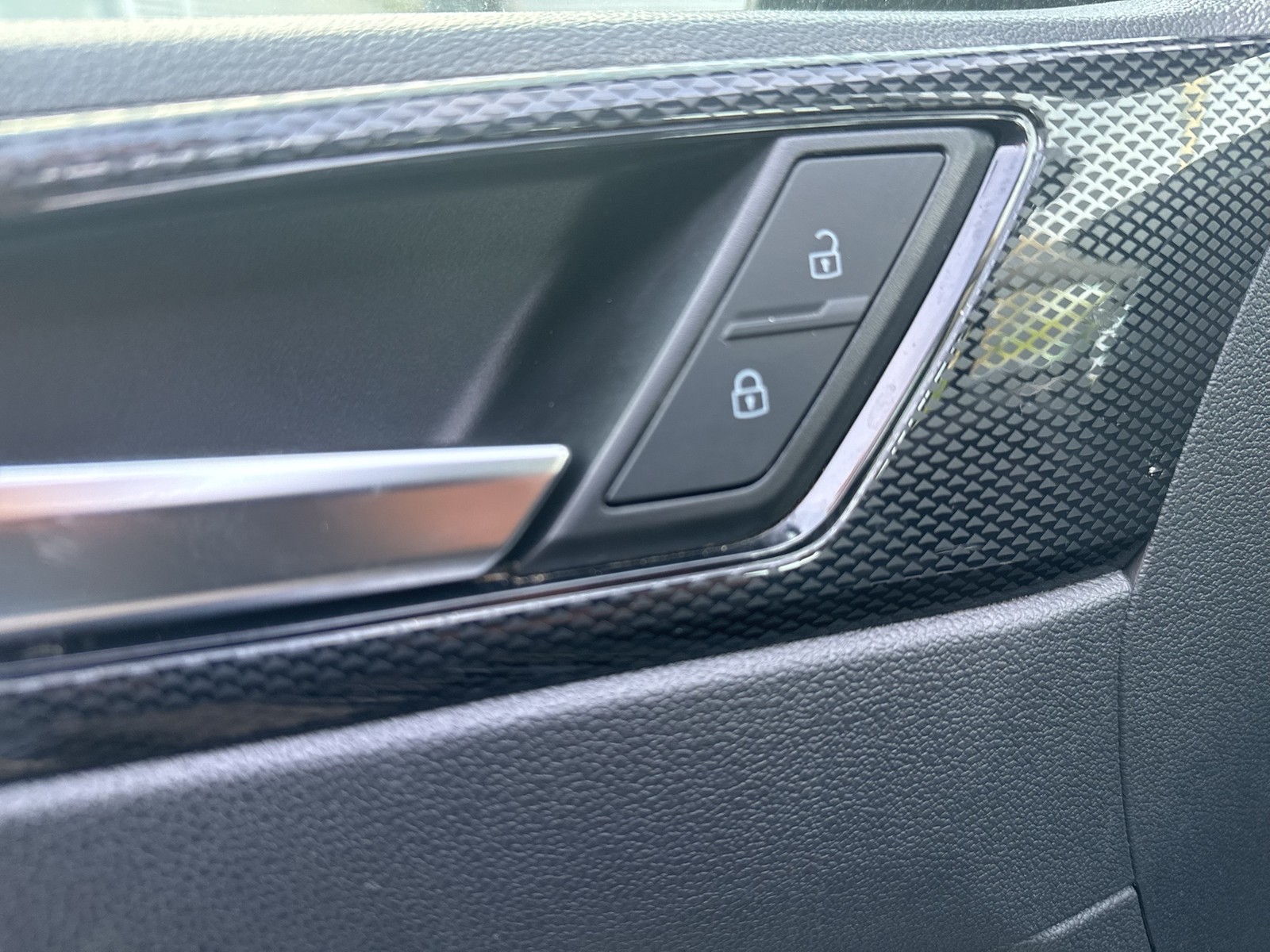 Volkswagen Taigo 1.5 LIFE NAVI LM17 CARPLAY SITZHEIZUNG