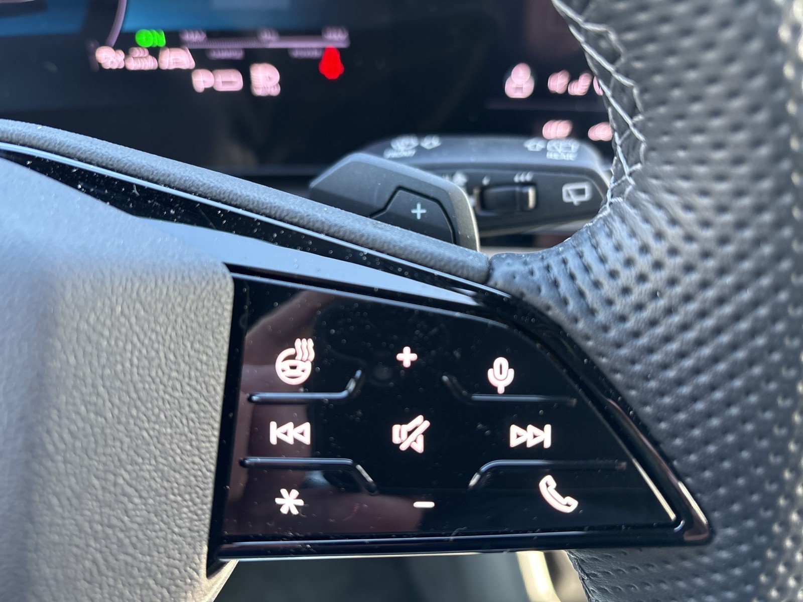 Audi Q6 e-tron quattro S LINE PANO B&O AHK 360CAM ACC