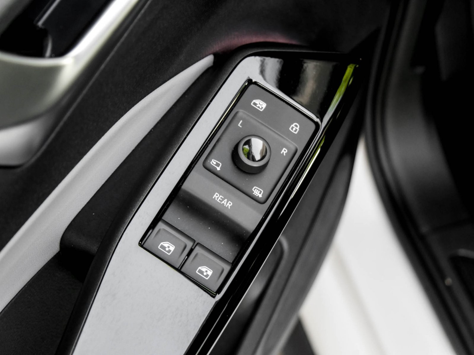 Volkswagen ID.3 Pro S TOUR WÄRMEPUMPE CAM ACC LM19 NAVI