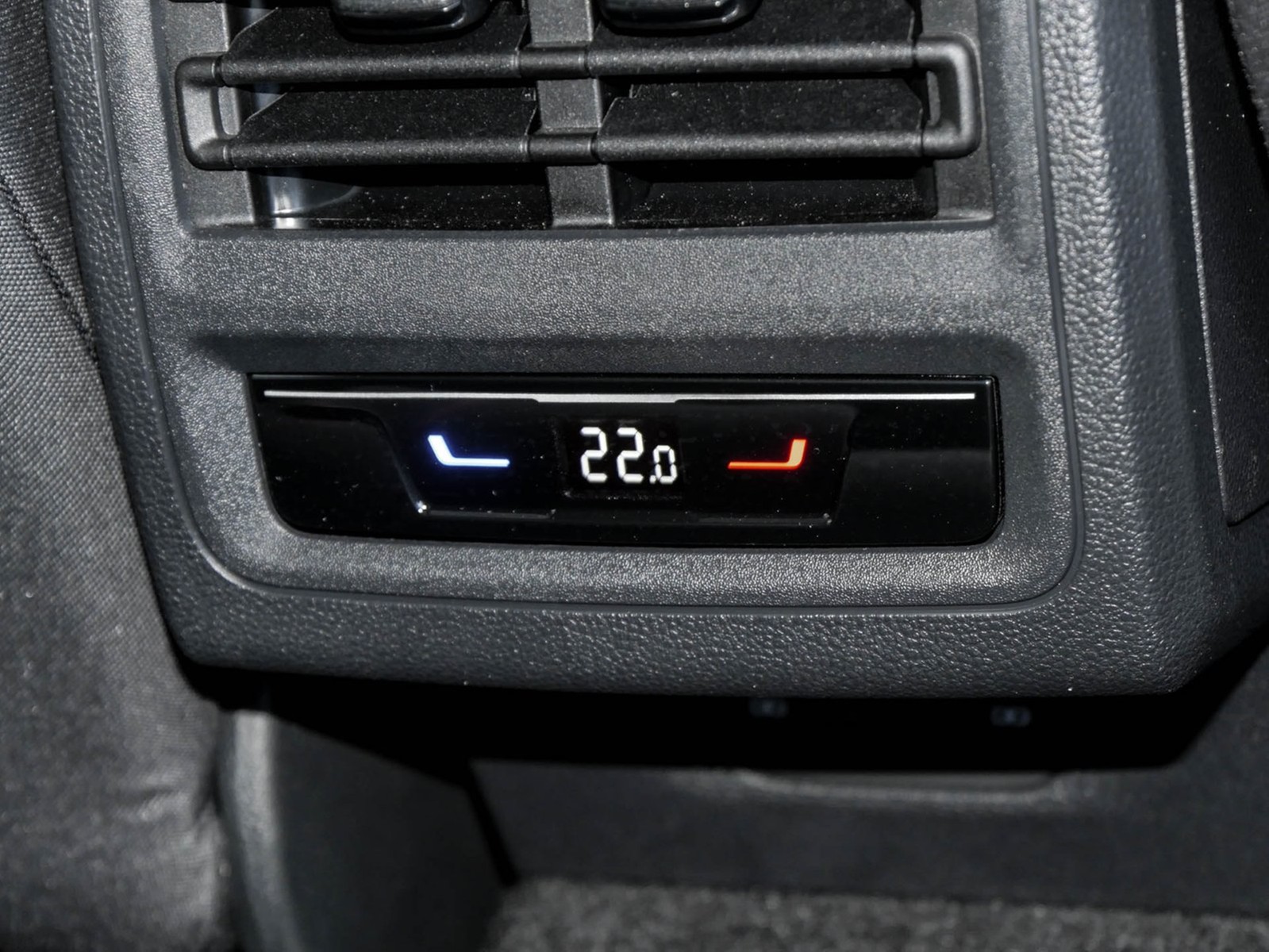 Volkswagen Golf VIII GTI CAM ACC LM19 NAVI CARPLAY