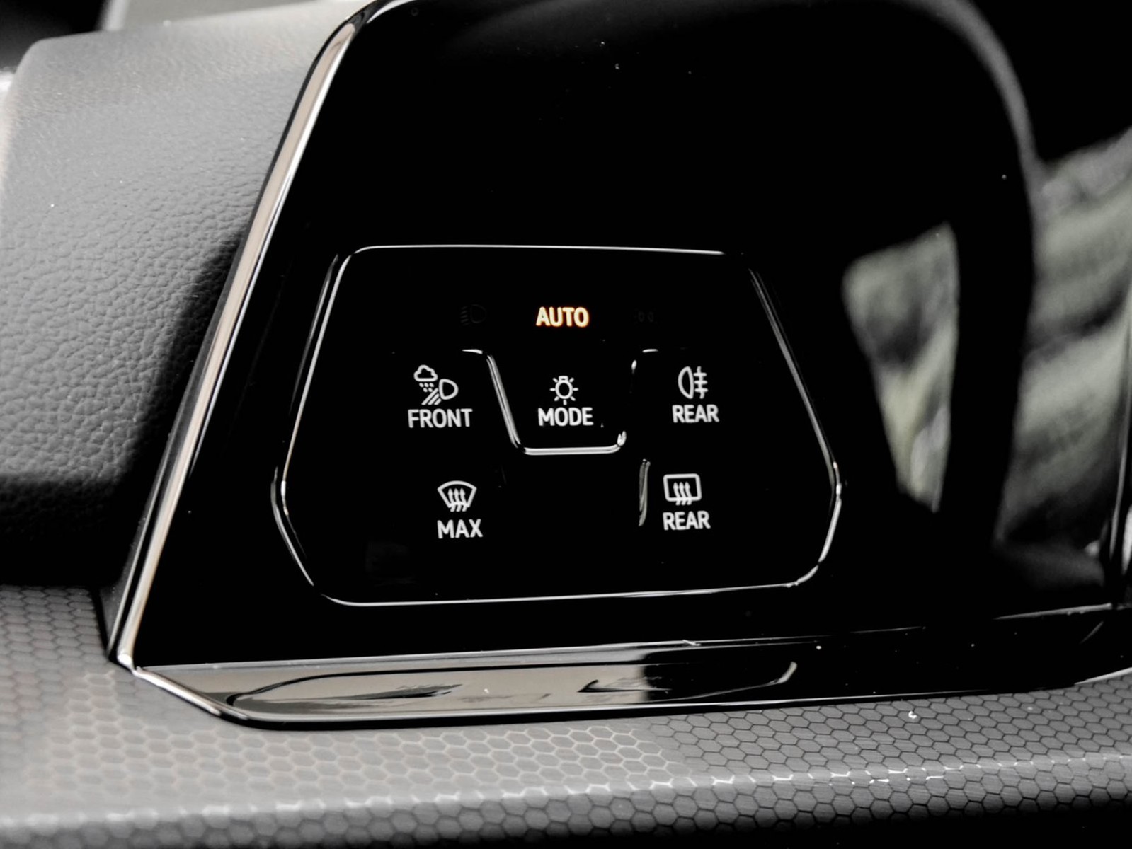 Volkswagen Golf VIII GTI CAM ACC LM19 NAVI CARPLAY