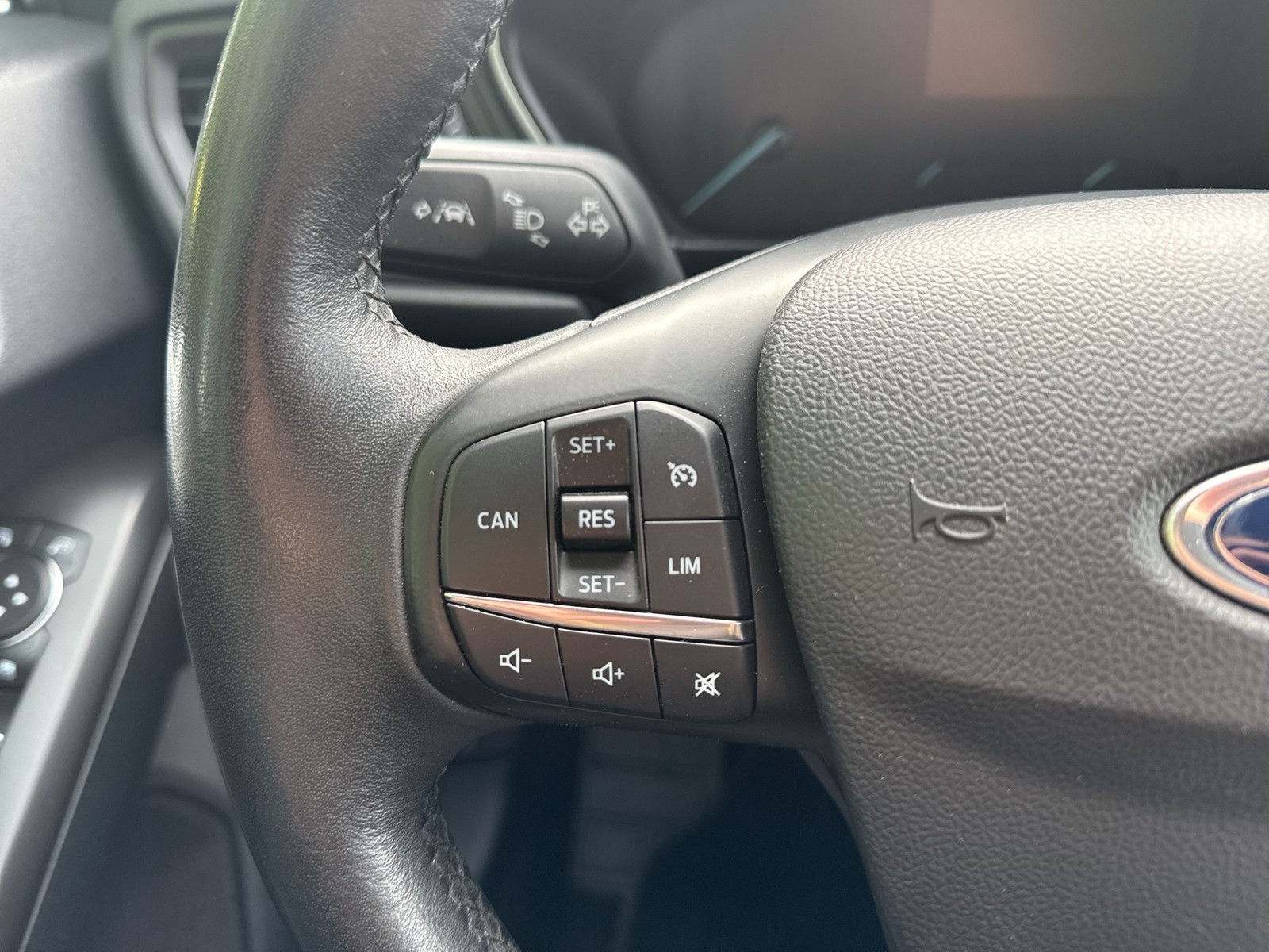 Ford Focus Turnier 1.0 COOL+CONNECT KAMERA NAVI SITZHZ
