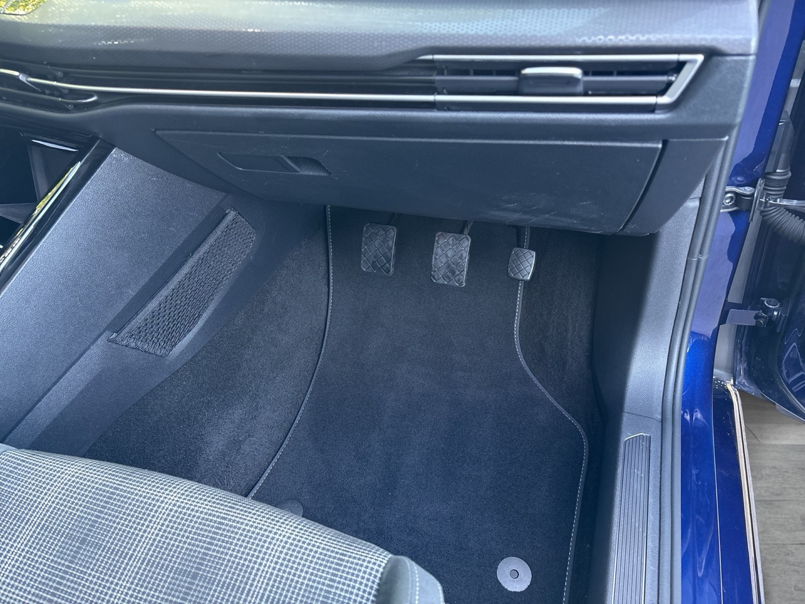 Volkswagen Golf 2.0 GTD FAHRSCHULWAGEN AHK CAM ACC NAVI