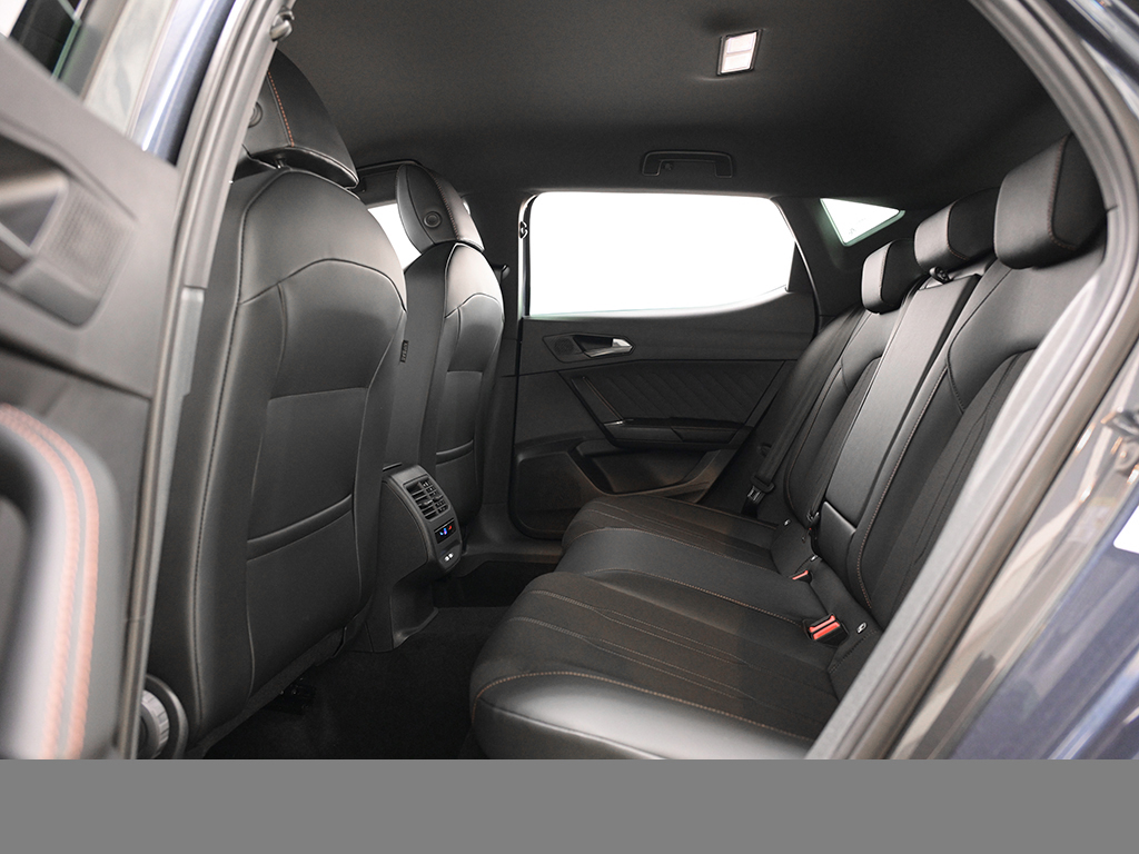 Cupra Leon eHYBRID CAM KEYLESS SENNHEISER NAVI