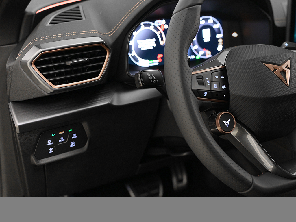 Cupra Leon eHYBRID CAM KEYLESS SENNHEISER NAVI