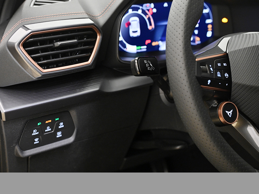 Cupra Formentor HYBRID eKLAPPE CAM NAVI KEYLESS LM19