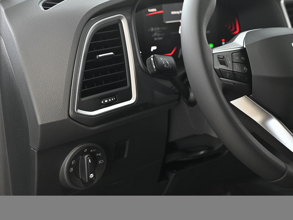 Seat Ateca 1.5 ROAD EDITION DSG AHK CAM eKLAPPE NAVI
