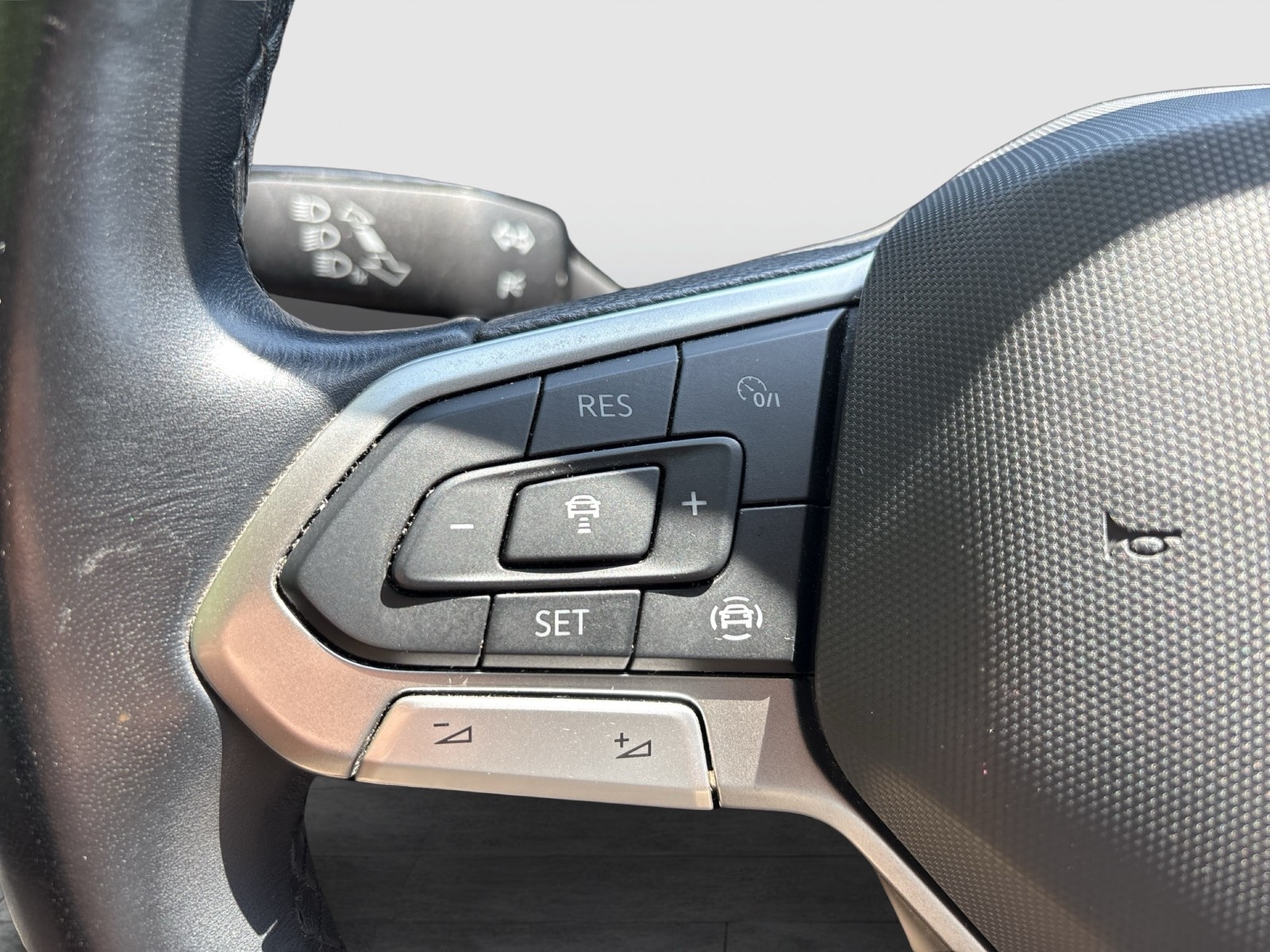Volkswagen Caddy 1.5 STYLE STANDHZ. AHK ACC LM17 LED SITZHZ.