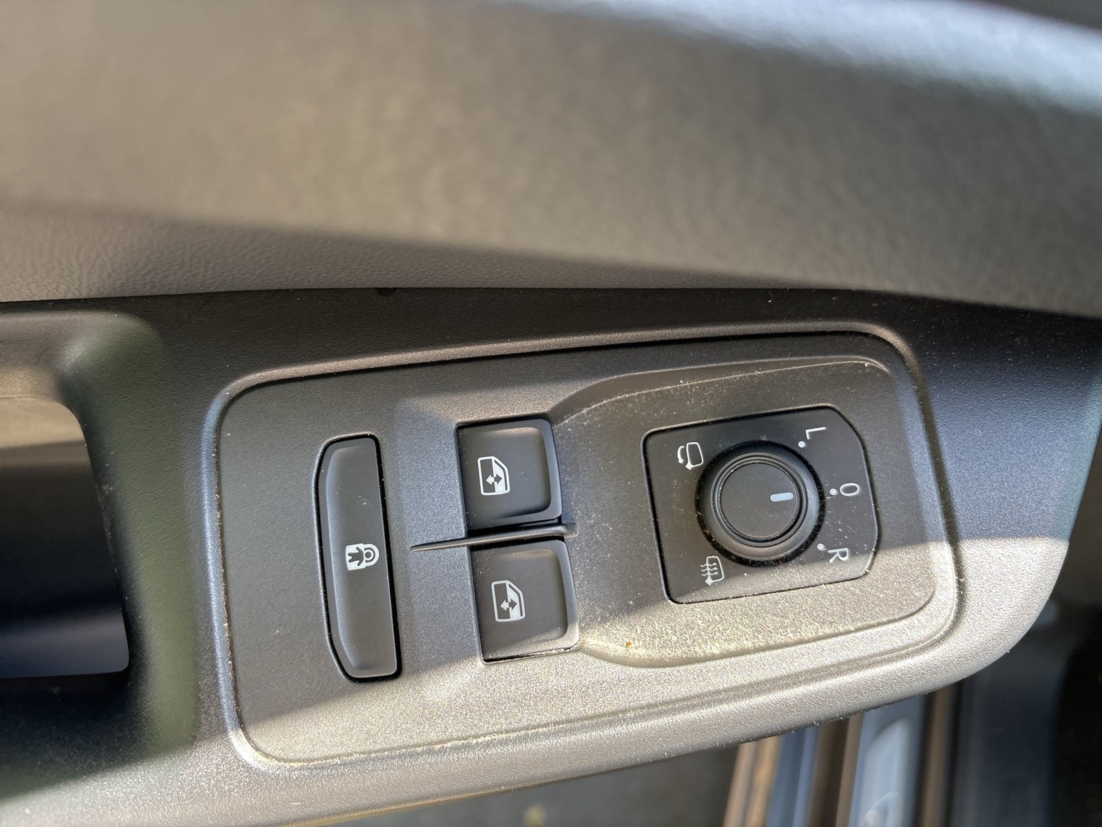 Volkswagen Caddy 1.5 STYLE STANDHZ. AHK ACC LM17 LED SITZHZ.