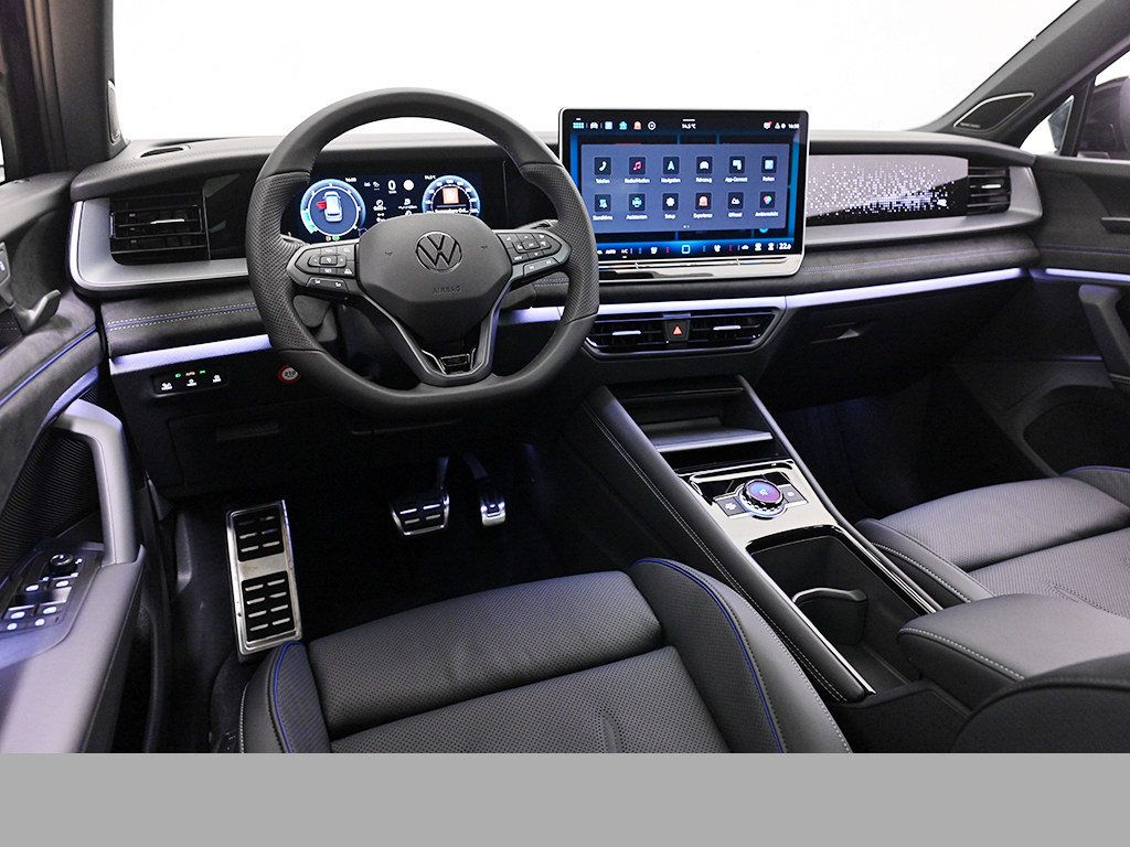 Volkswagen Tayron 2.0 R-LINE DSG 4X4 LEDER AHK PANO LM20