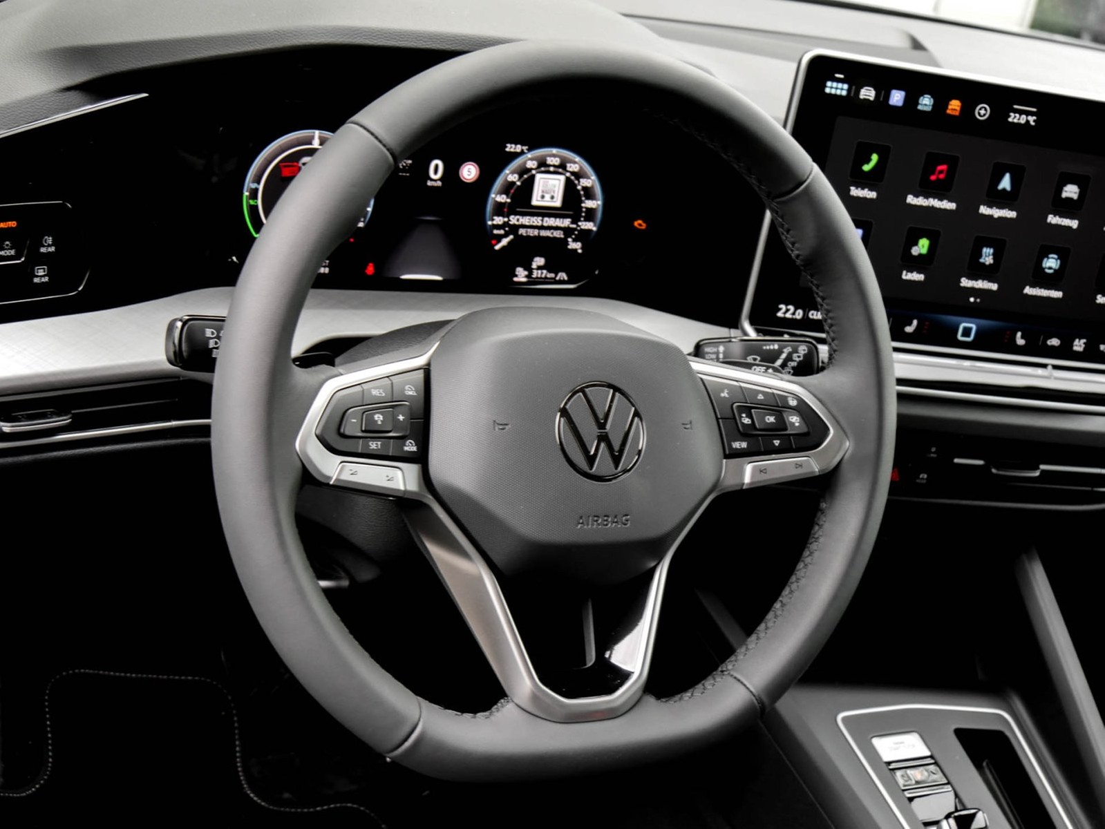 Volkswagen Golf VIII 1.5 HYBRID LIFE FACELIFT CAM ACC LM17