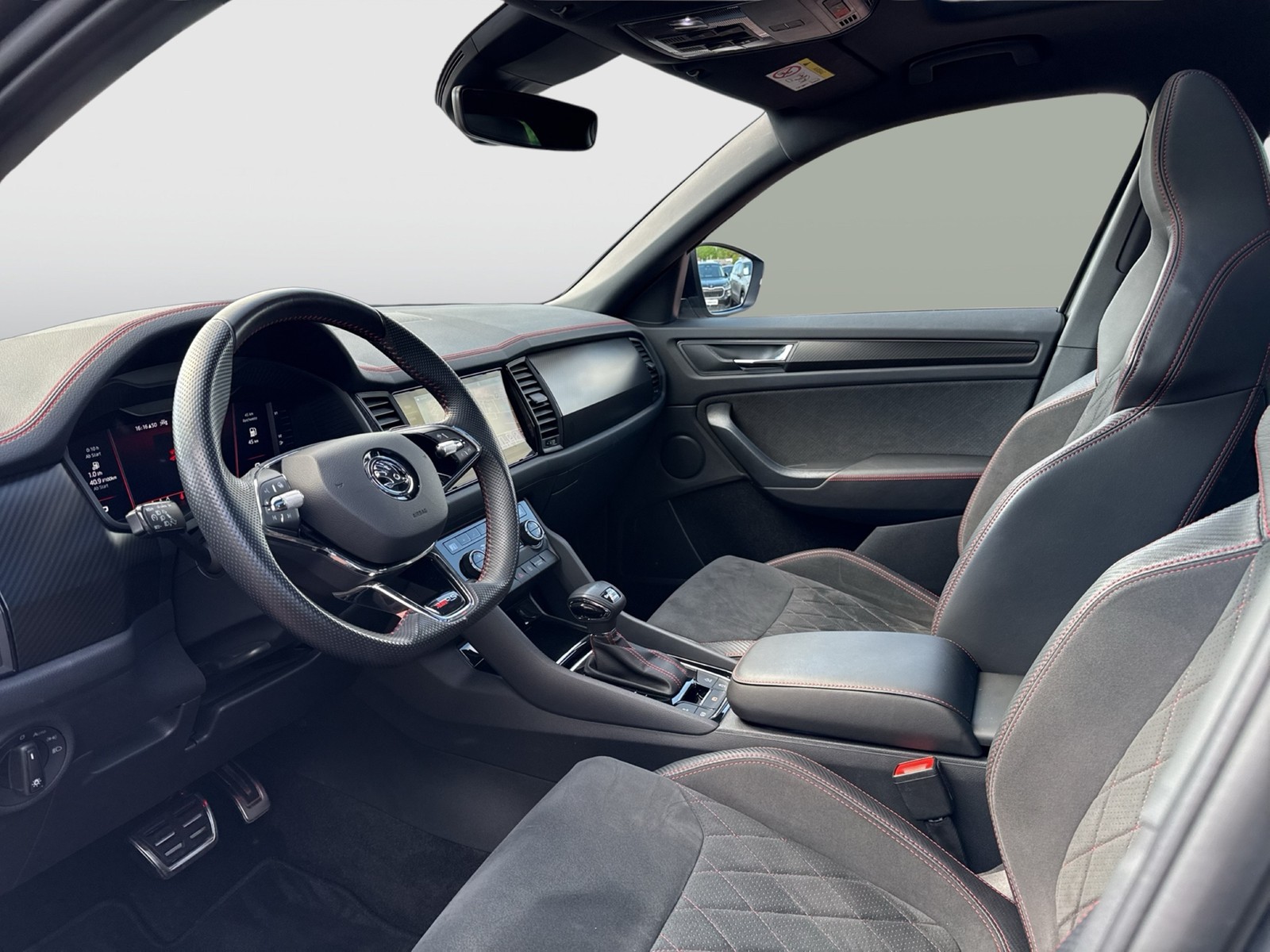 Skoda Kodiaq 2.0 RS 4X4 PANO STANDHZ AHK KAMERA ALU20