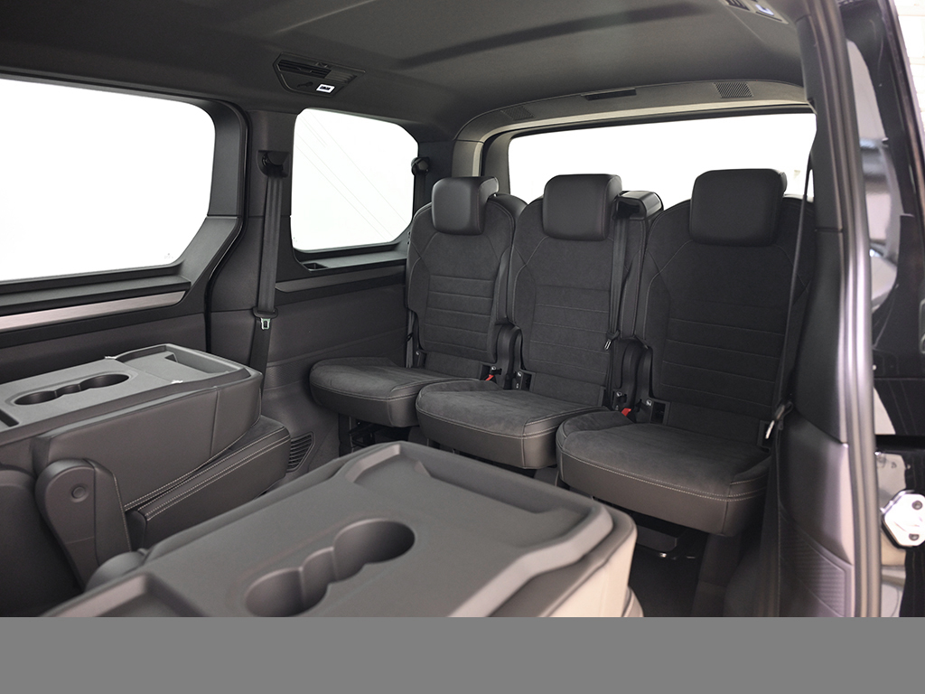 Volkswagen T7 Multivan 2.0 TSI GENERATION DSG KÜ AHK 360CAM