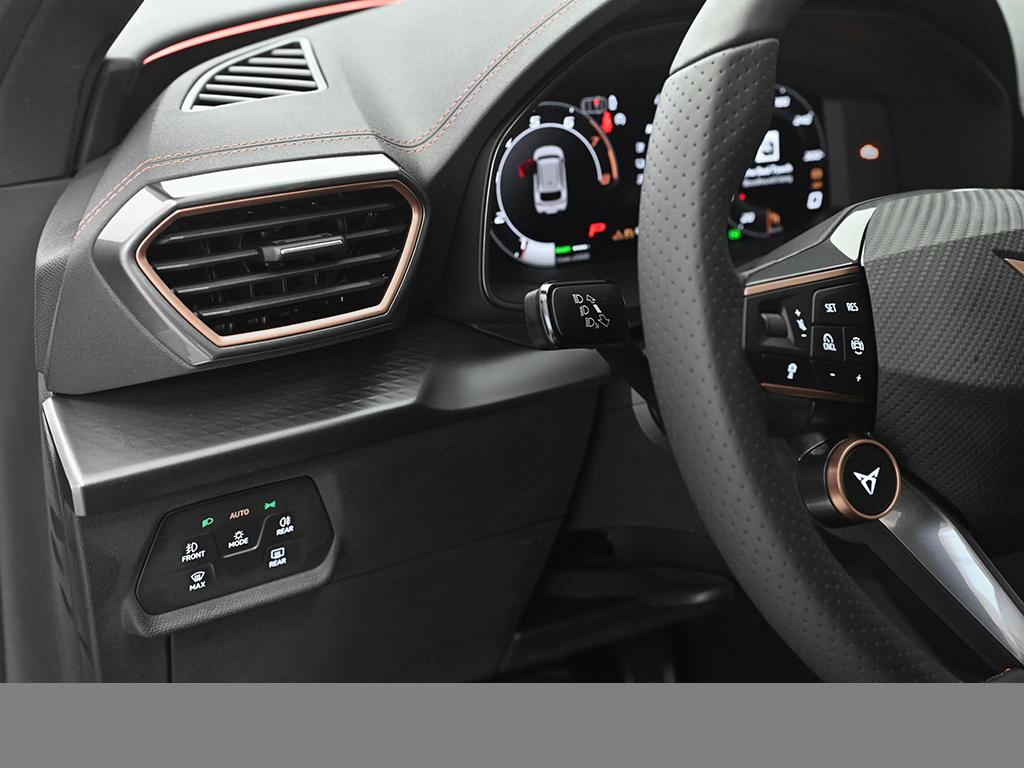 Cupra Leon ST HYBRID VZ BLACK EDITION PANO MATRIXLED