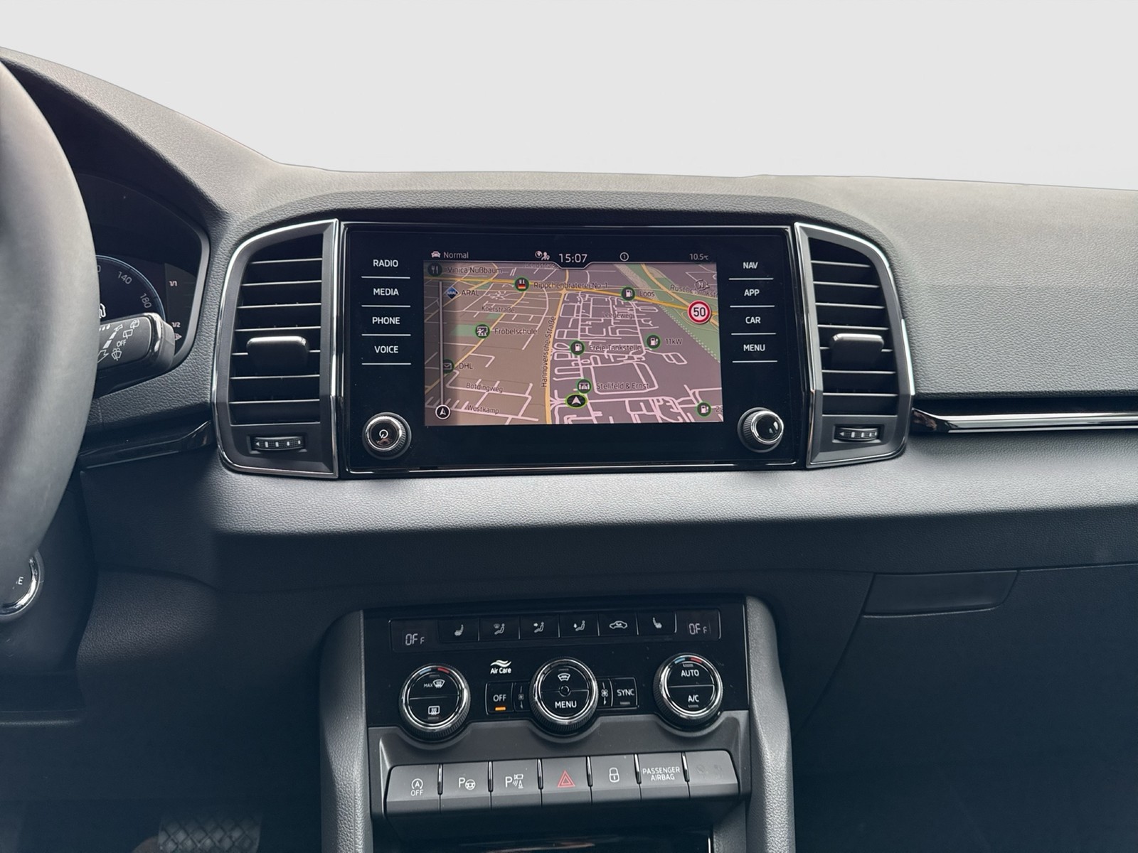 Skoda Karoq 1.5 TOUR AHK 360°CAM MATRIX E-KLAPPE NAVI