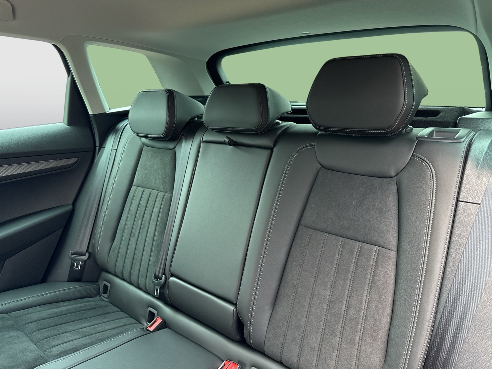 Skoda Karoq 1.5 TOUR AHK 360°CAM MATRIX E-KLAPPE NAVI