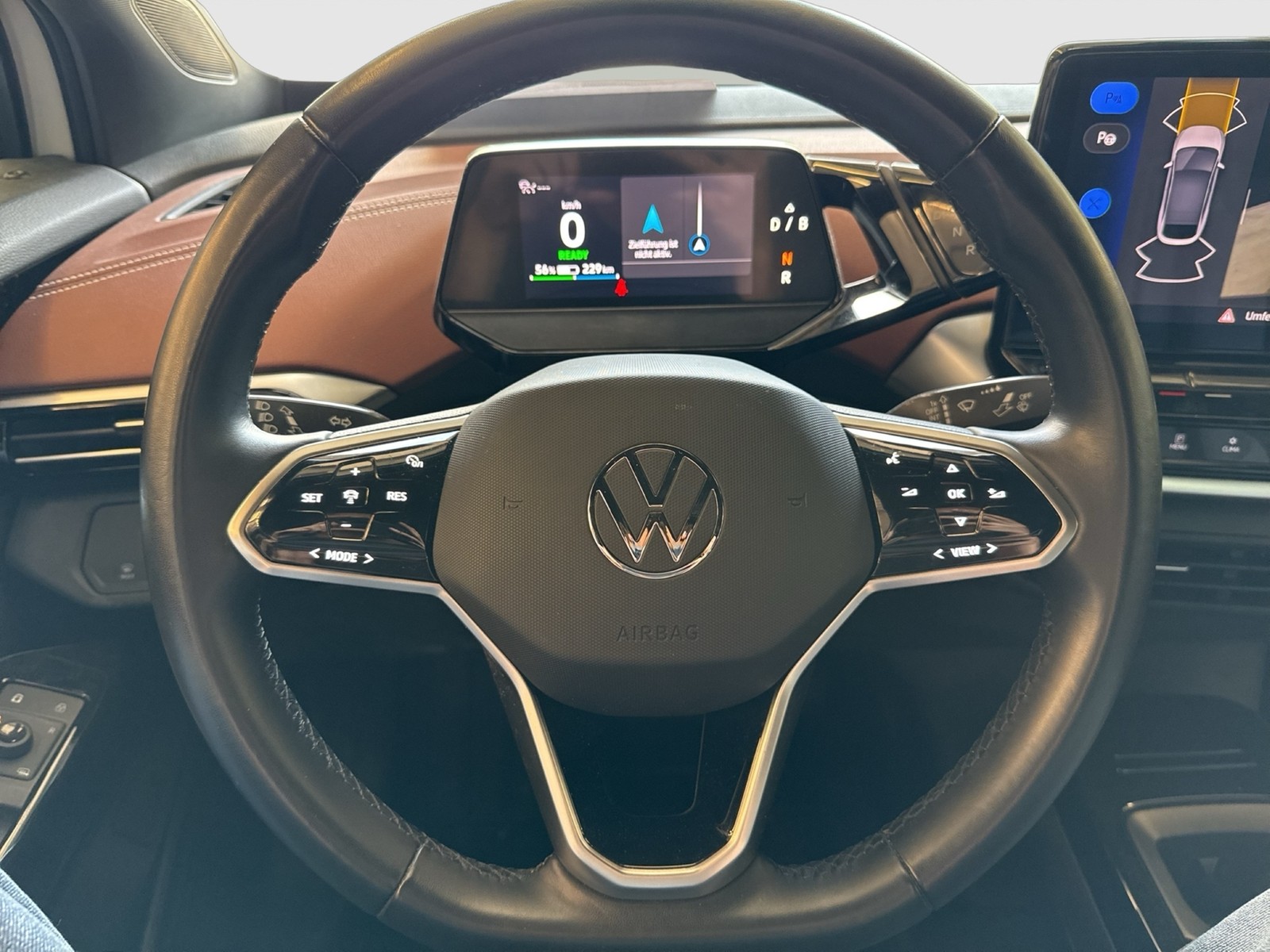 Volkswagen ID.5 PRO WÄRMEPUMPE AHK CAM ACC LM19 NAVI SITZHZ