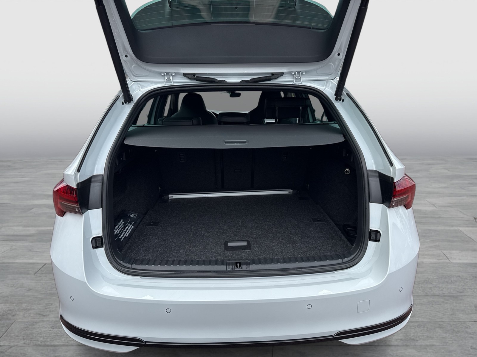 Skoda Octavia Combi 2.0 SPORTLINE 360°CAM LM18 MATRIX