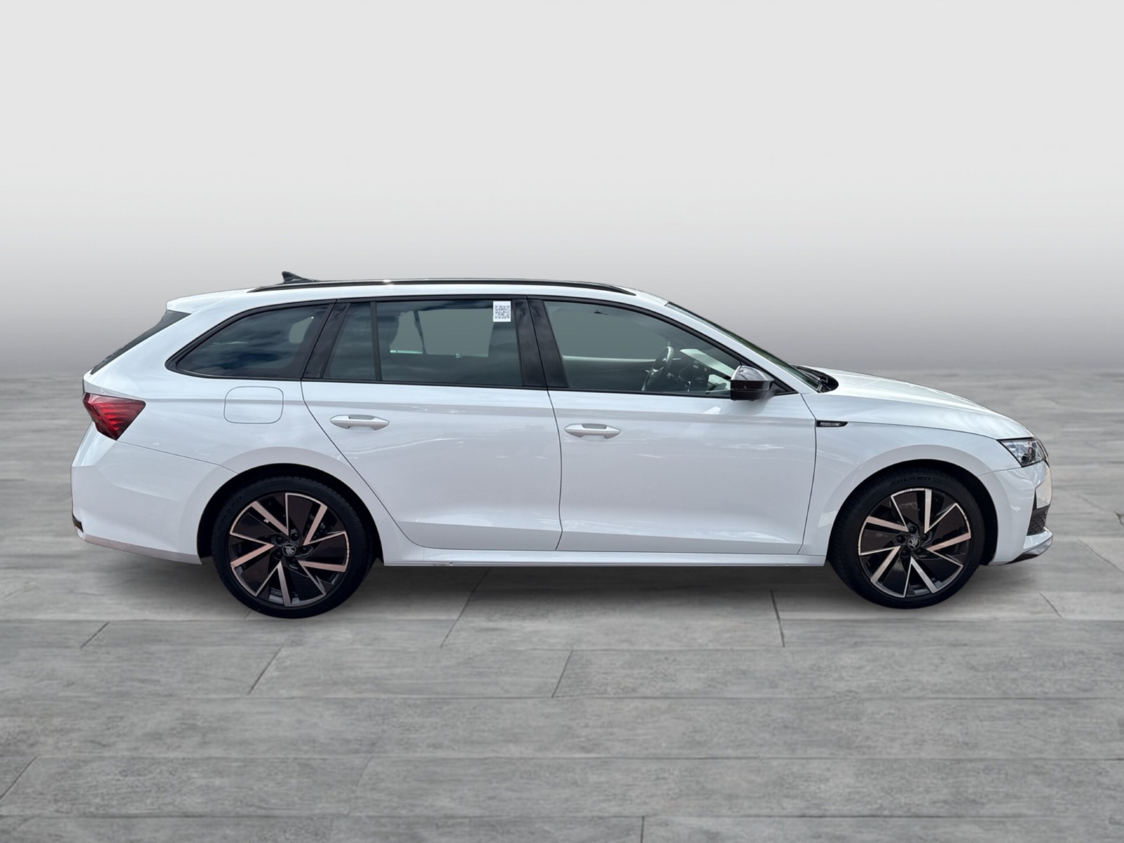 Skoda Octavia Combi 2.0 SPORTLINE 360°CAM LM18 MATRIX