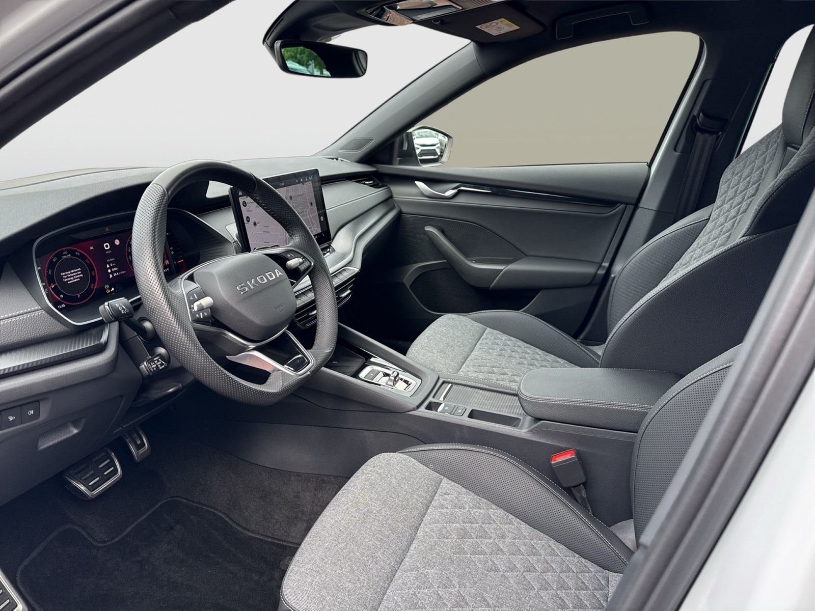 Skoda Octavia Combi 2.0 SPORTLINE 360°CAM LM18 MATRIX