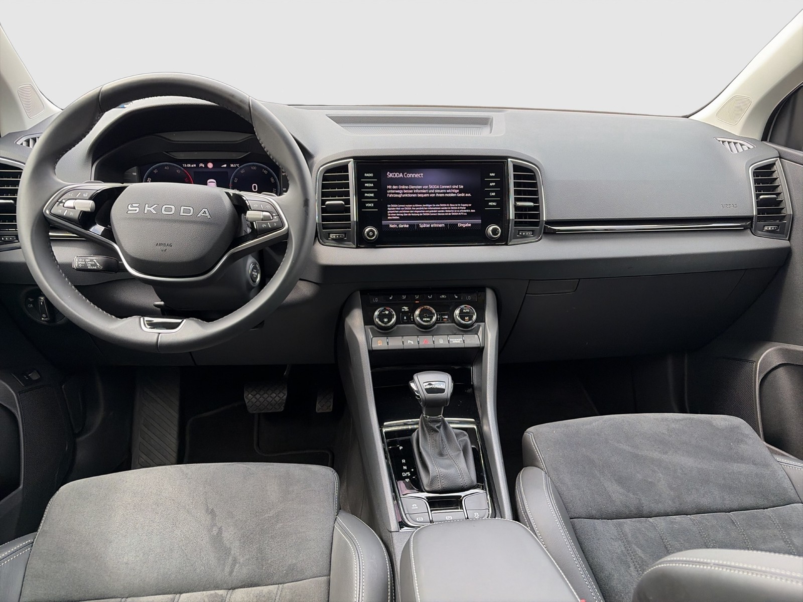Skoda Karoq 2.0 TOUR STANDHZ. AHK CAM ACC MATRIX NAVI