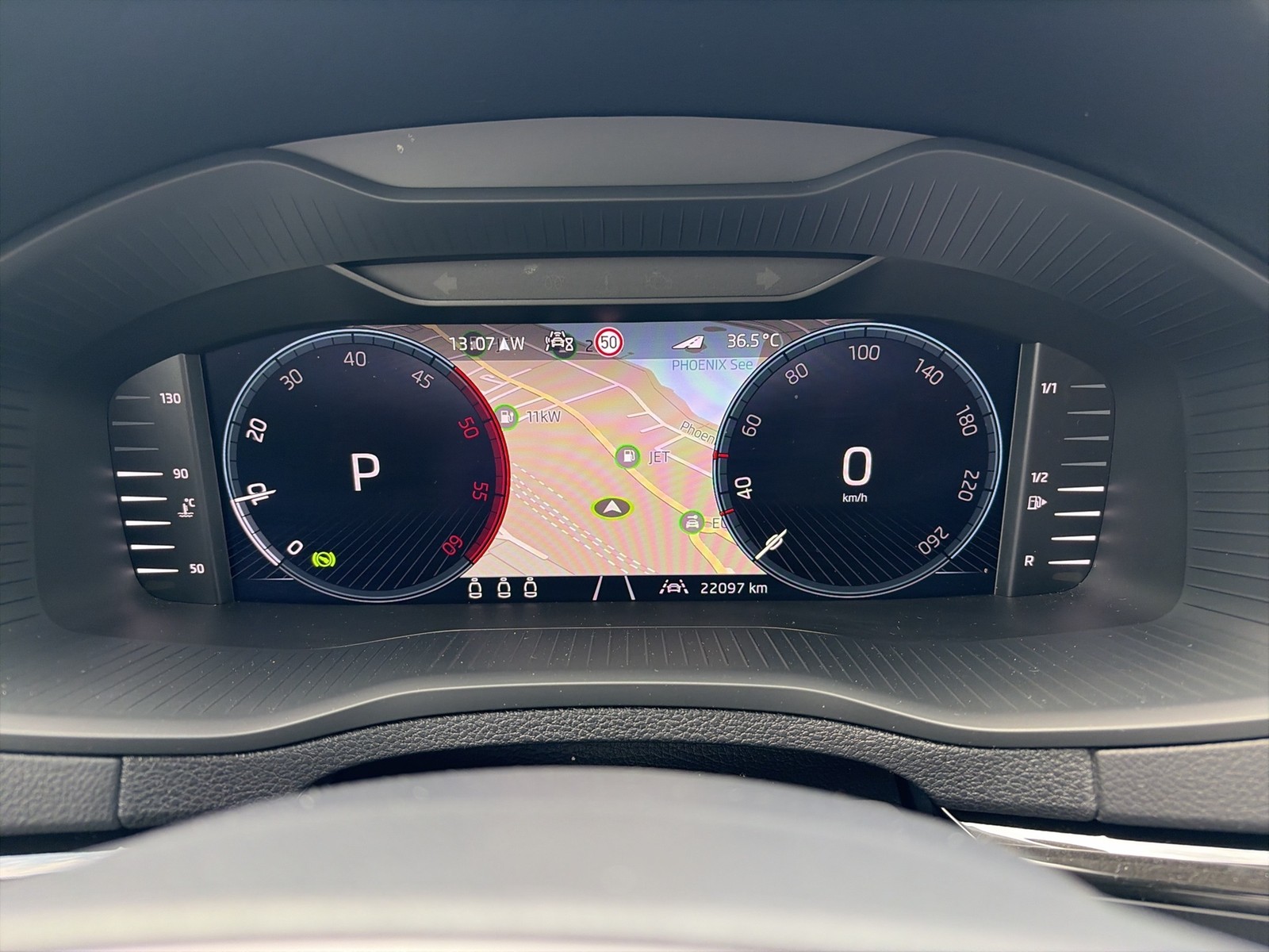 Skoda Karoq 2.0 TOUR STANDHZ. AHK CAM ACC MATRIX NAVI