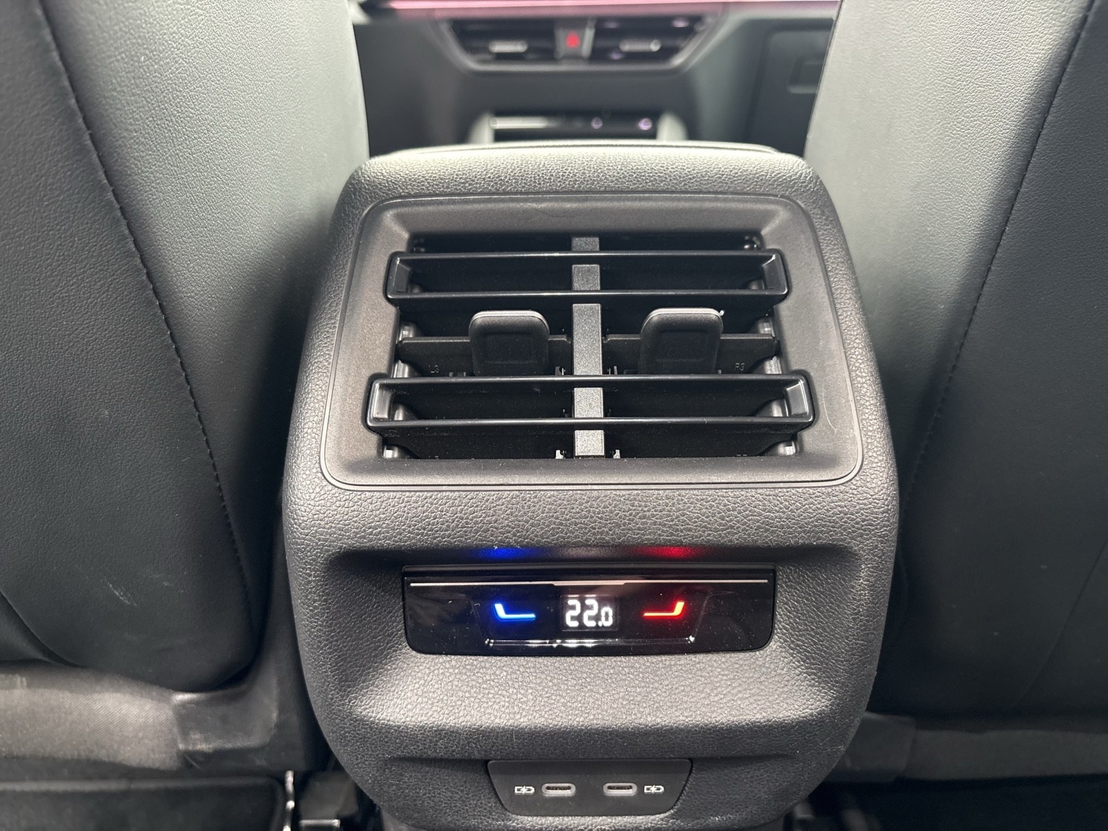 Volkswagen Tayron 1.5 HYBRID ELEGANCE 360°CAM ACC LM18 NAVI