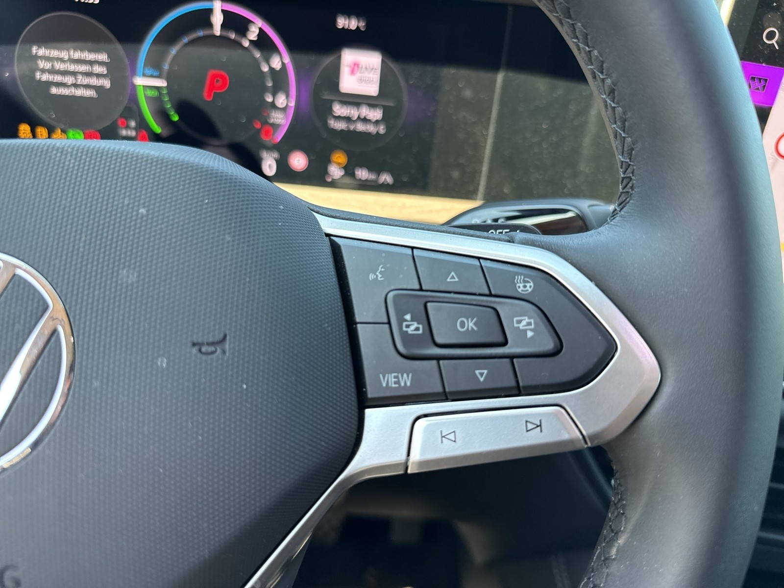 Volkswagen Tayron 1.5 HYBRID ELEGANCE 360°CAM ACC LM18 NAVI