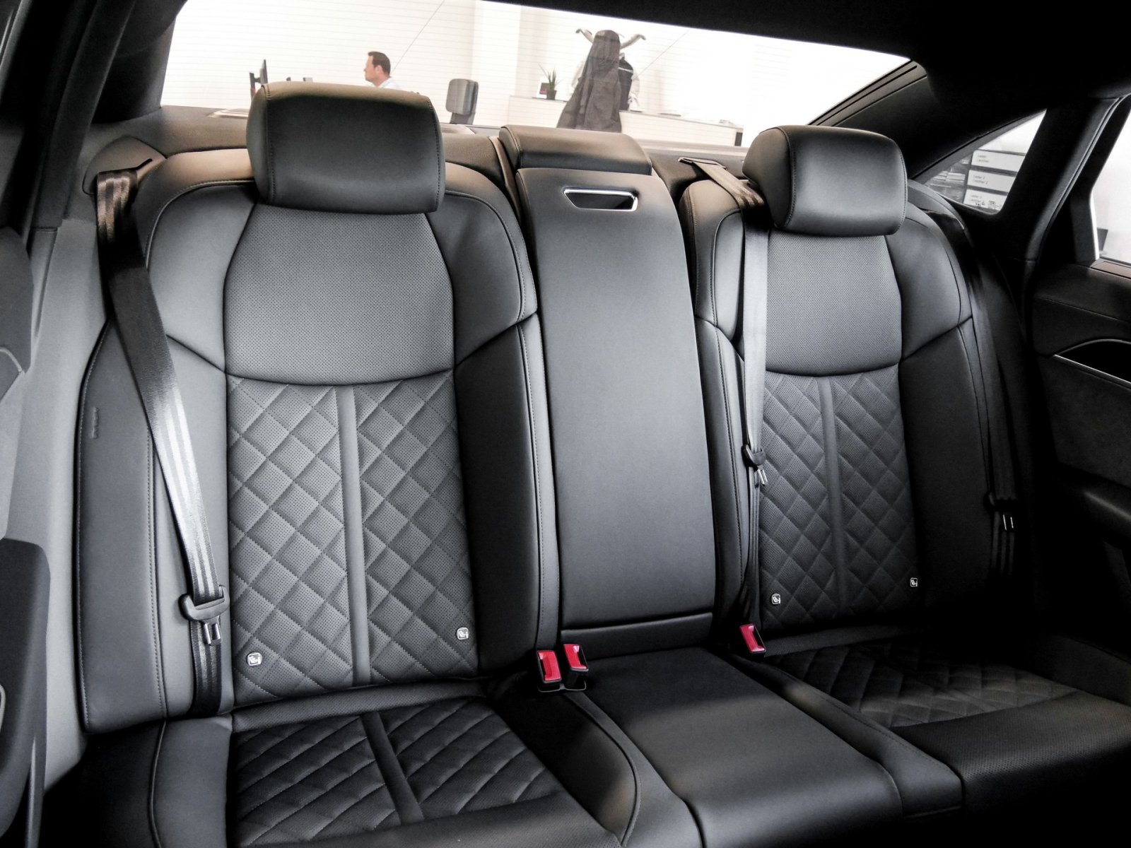Audi A8 60 TFSI e quattro tiptronic S line Massage+Belüftung+Individualkontursitz+