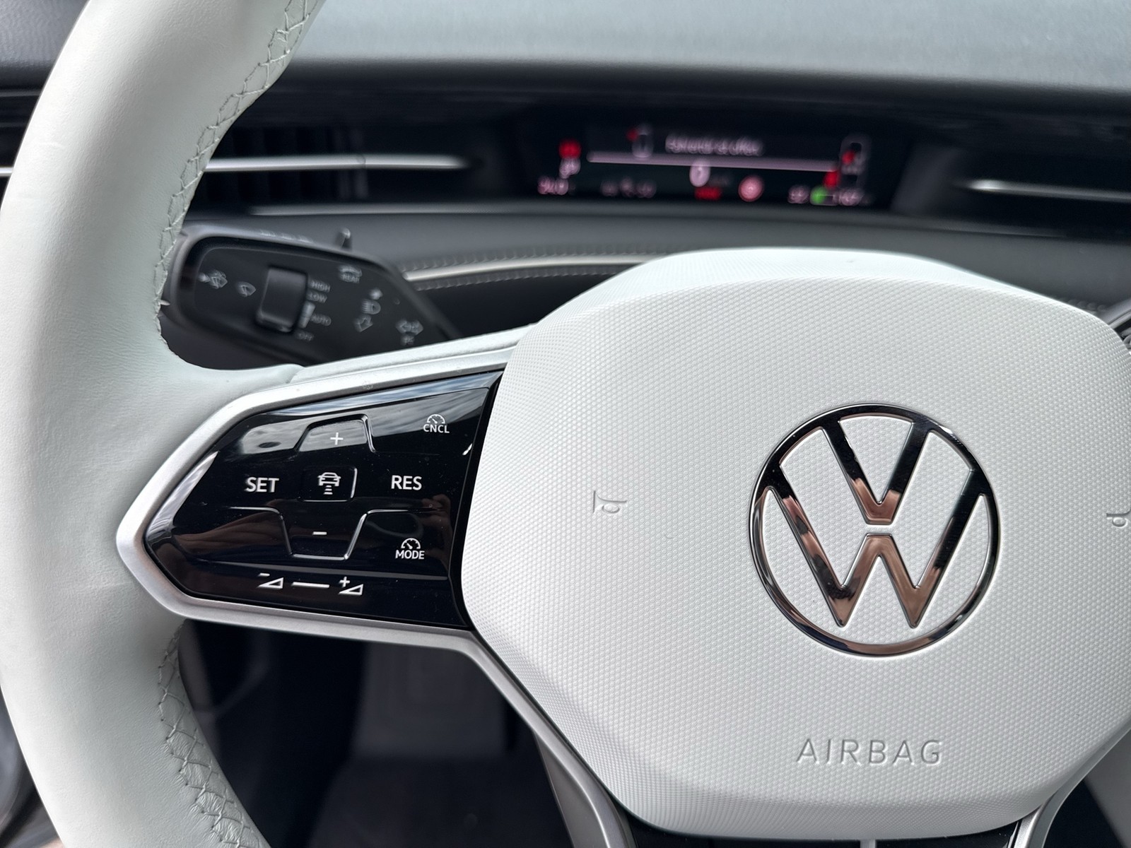Volkswagen ID.7 Tourer PRO WÄRMEPUMPE AHK 360°CAM ACC LM20