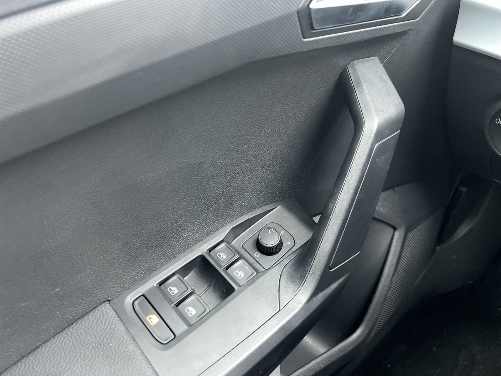 Seat Ibiza 1.0 STYLE CAM ACC NAVI CARPLAY ALU SITZHZ.