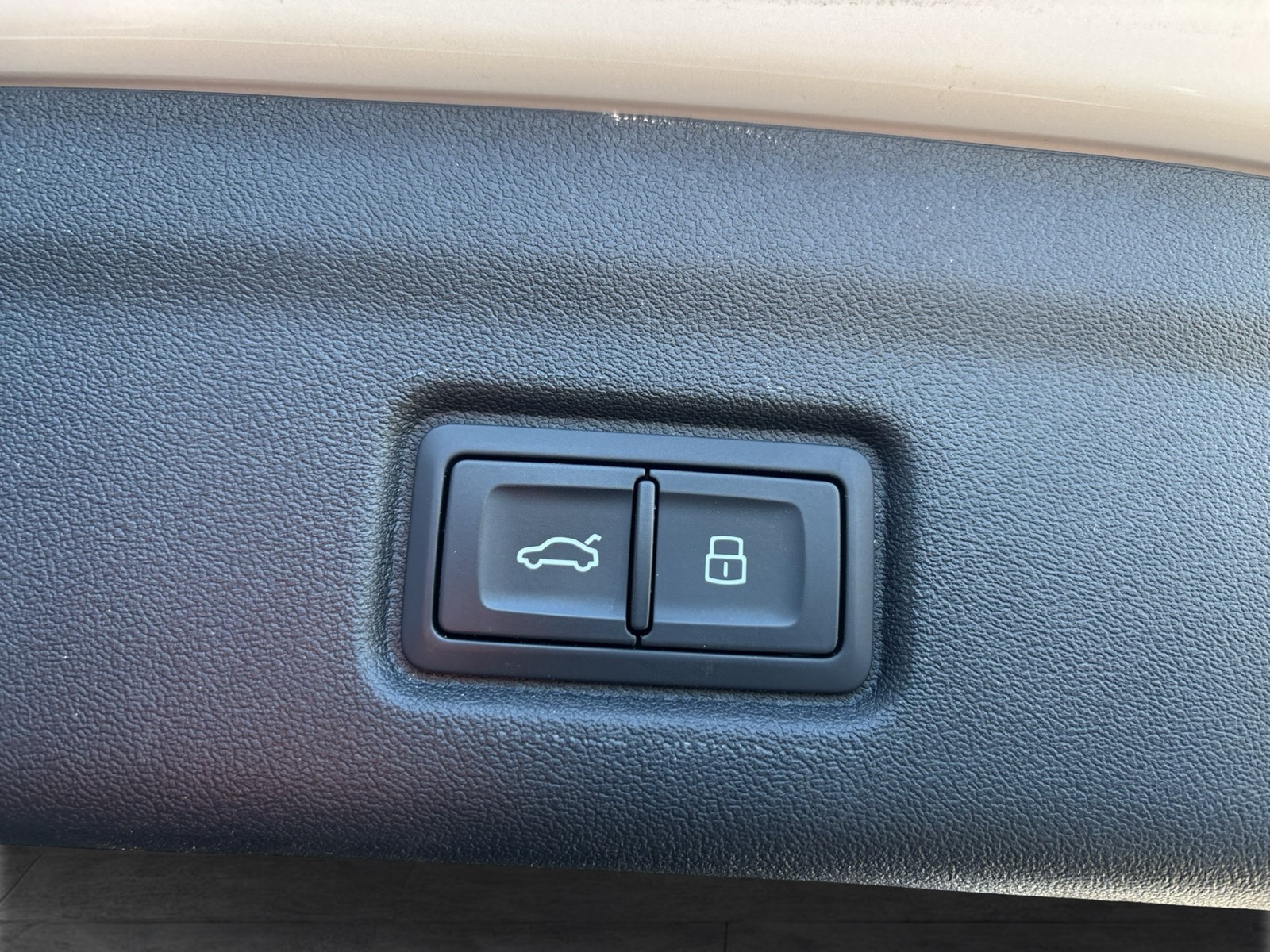 Audi SQ6 e-tron quattro WÄRMEPUMPE AHK 360°CAM LM20