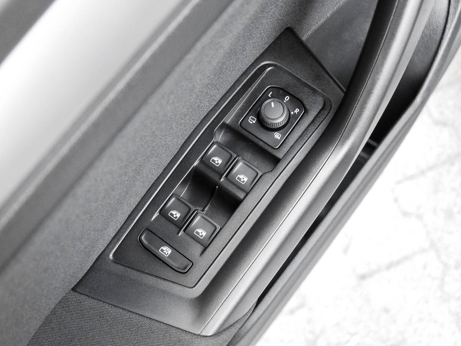 Volkswagen T-Roc 1.5 LIFE ACC LM17 SITZHZ CARPLAY/ANDROIDA.
