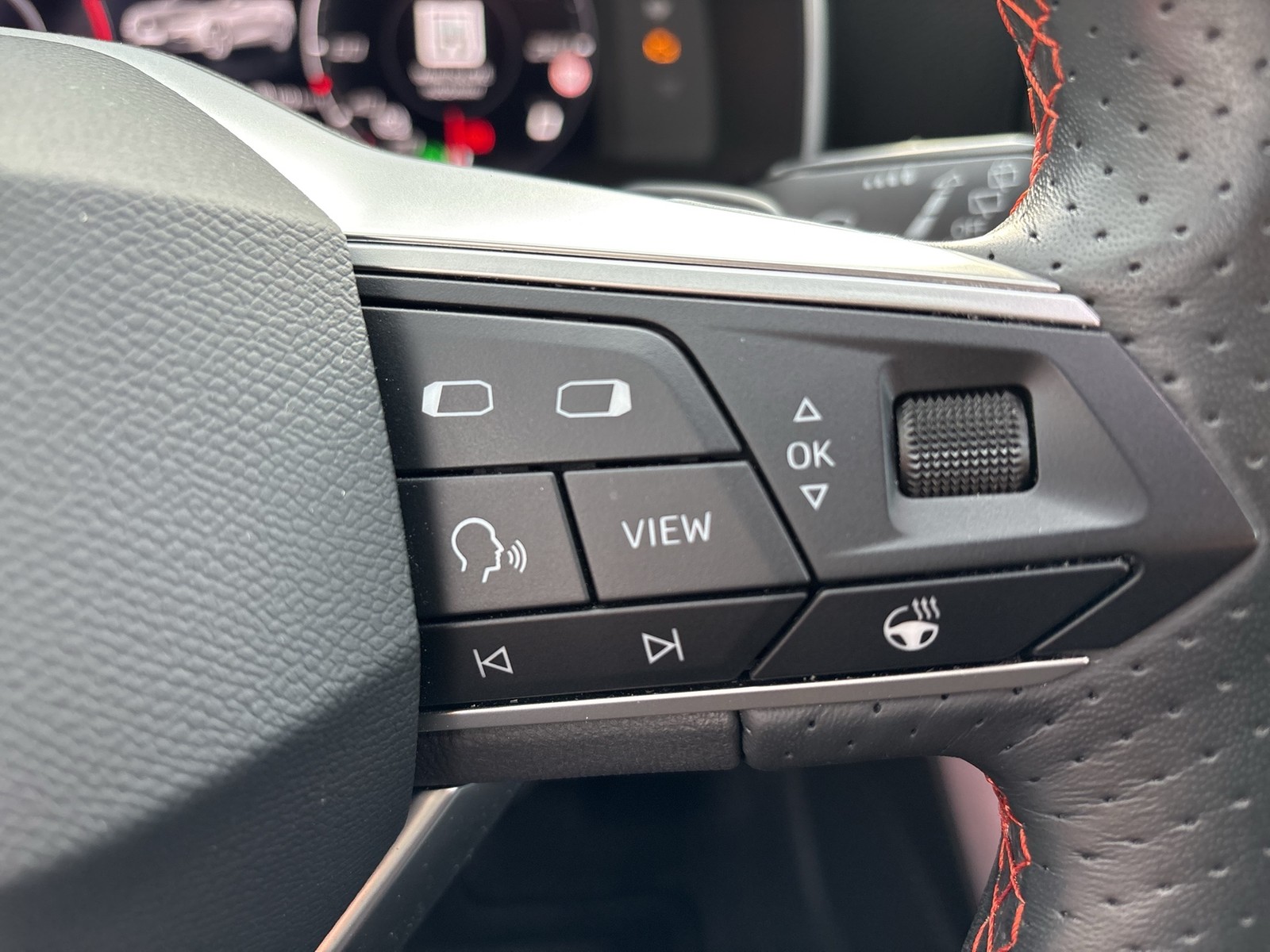 Seat Leon ST 1.4 HYBRID FR ACC LM18 NAVI CARPLAY