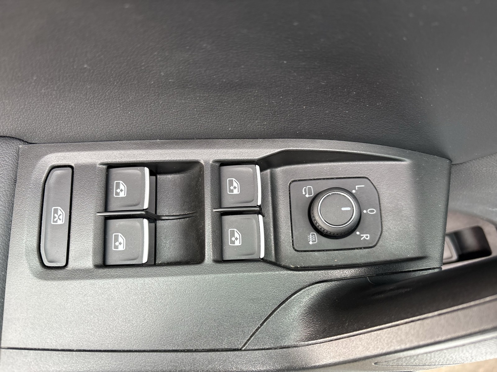 Seat Leon ST 1.4 HYBRID FR ACC LM18 NAVI CARPLAY