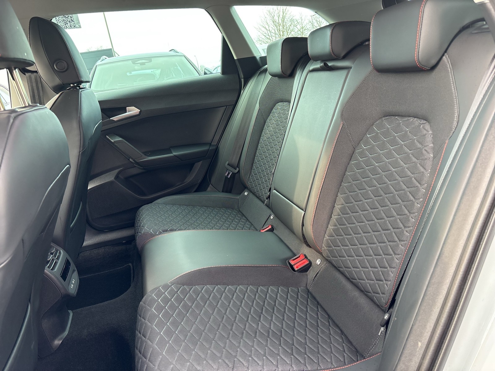 Seat Leon ST 1.4 HYBRID FR ACC LM18 NAVI CARPLAY