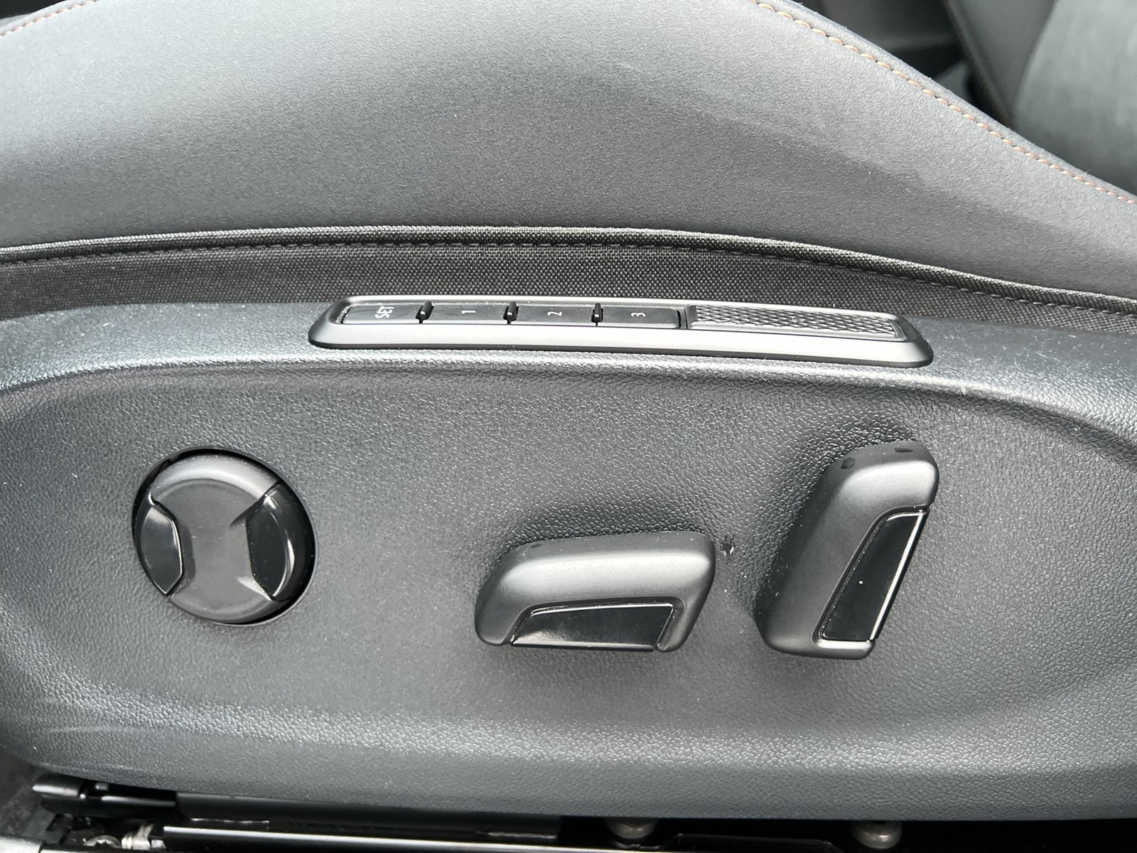 Cupra Terramar 1.5 HYBRID 360°CAM HEAD-UP ACC E-KLAPPE