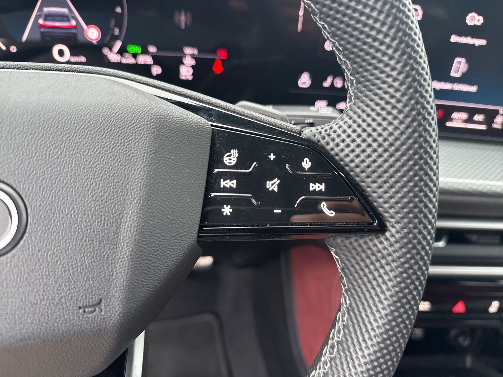 Audi SQ5 quattro PANO AHK 360°CAM ALU21 techPRO