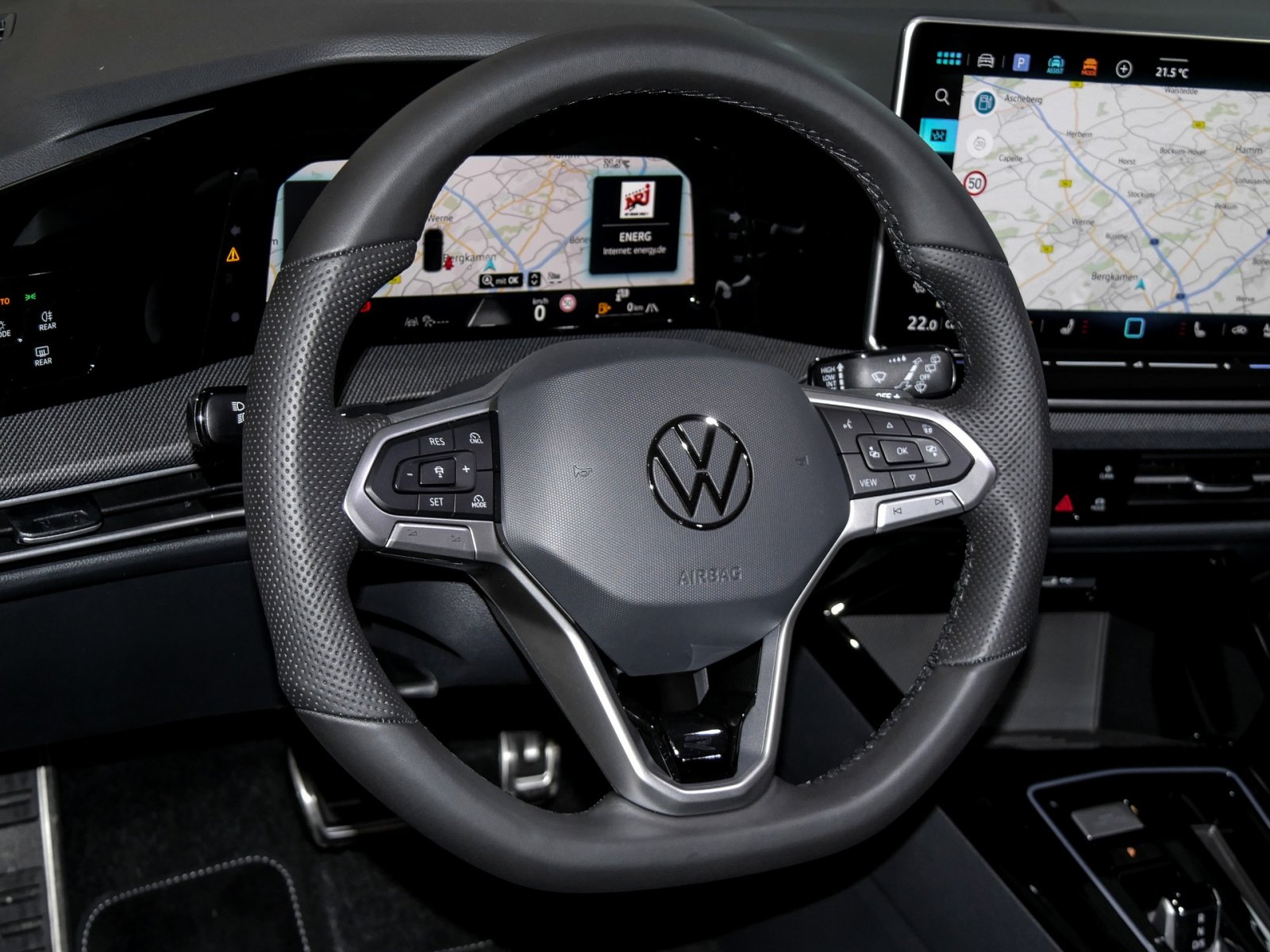 Volkswagen Golf Variant 1,5 l eTSI R-LINE BLACKSTYLE AHK MATRIXLED ACC