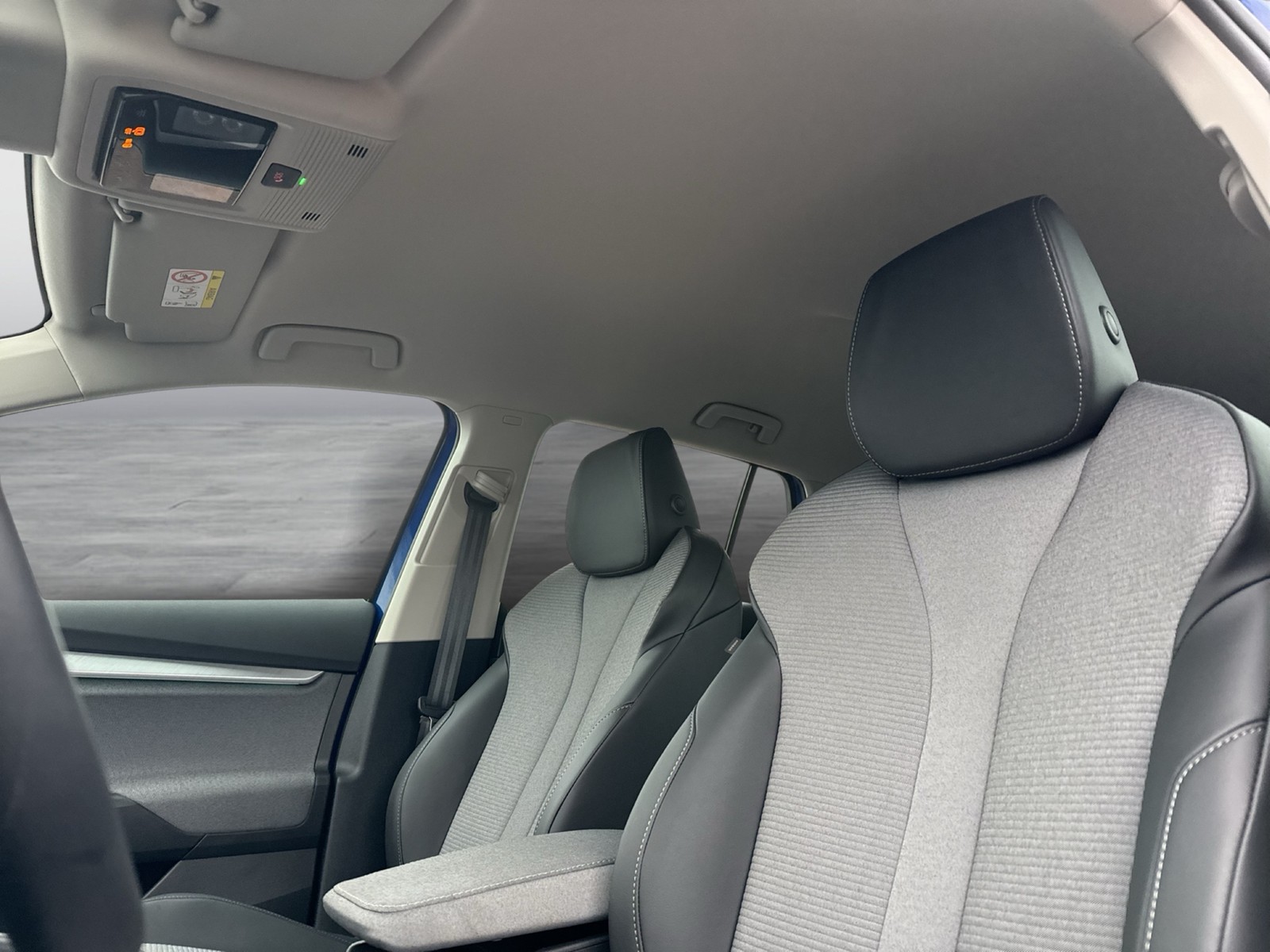 Skoda Enyaq 50 LOFT CAM LM19 NAVI LED KEYLESS-GO KLIMA