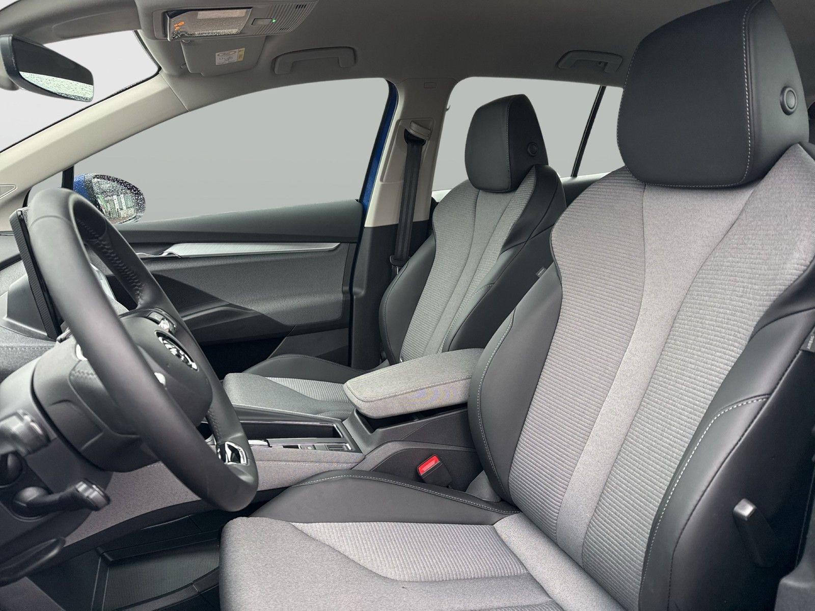 Skoda Enyaq 50 LOFT CAM LM19 NAVI LED KEYLESS-GO KLIMA