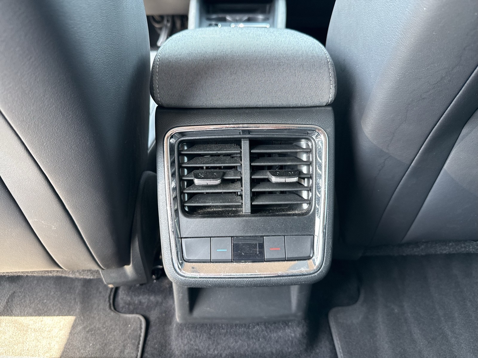 Skoda Enyaq 60 LOFT CAM ACC LM19 E-KLAPPE NAVI SITZHZ.