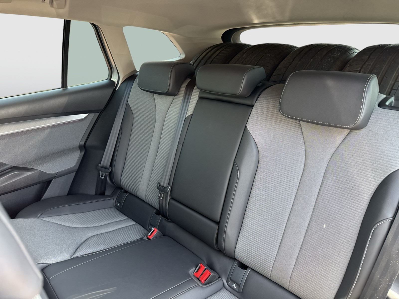 Skoda Enyaq 60 LOFT CAM ACC LM19 E-KLAPPE NAVI SITZHZ.