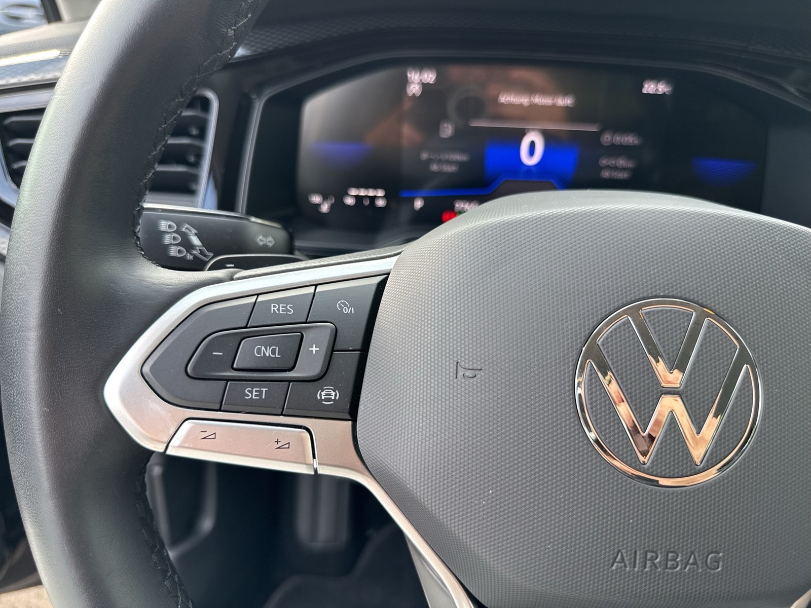 Volkswagen Polo 1.0 LIFE CAM CARPLAY EINPARKHILFE LED KLIMA
