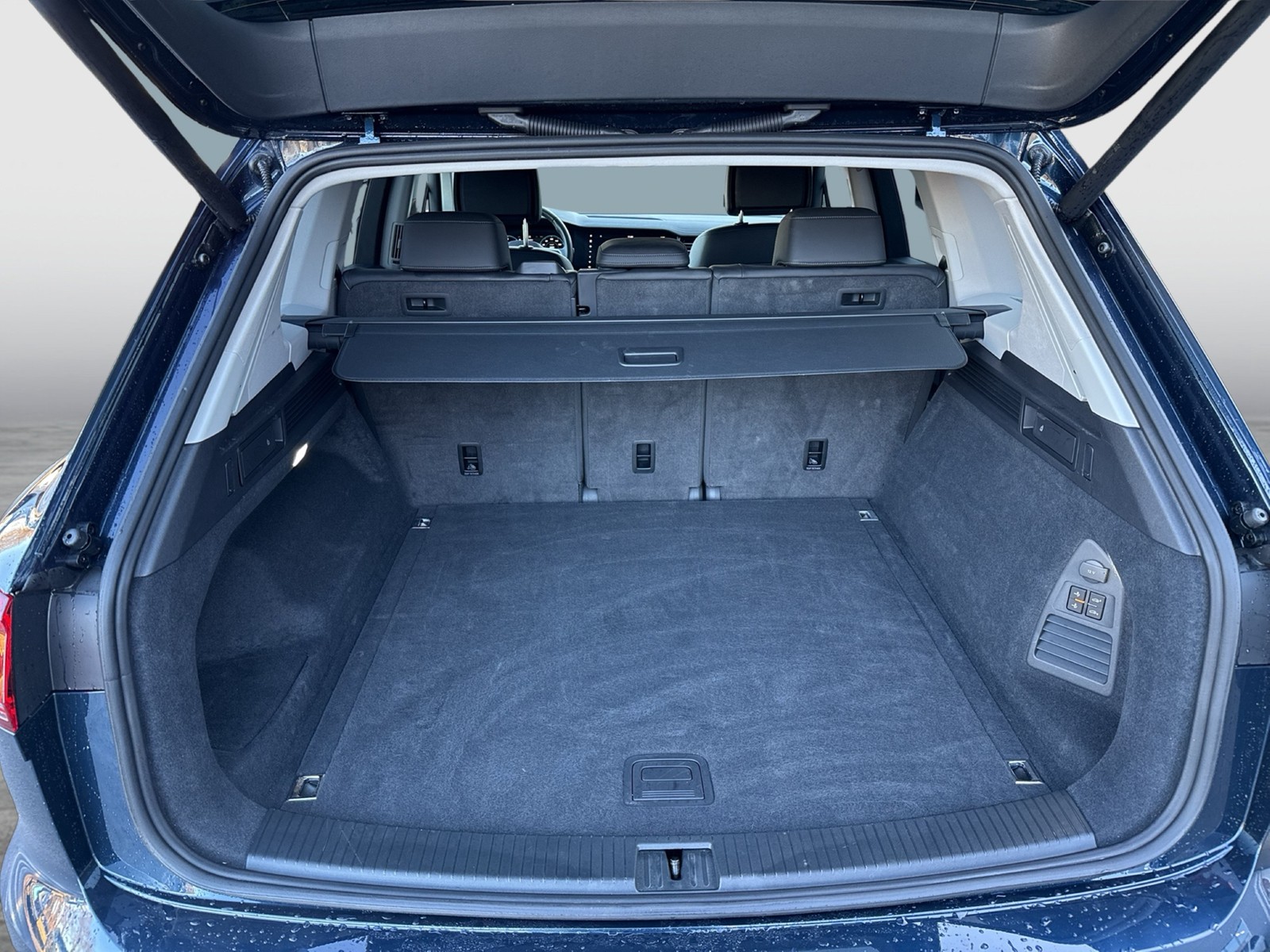 Volkswagen Touareg V6 AHK CAM ACC LM19 E-KLAPPE NAVI