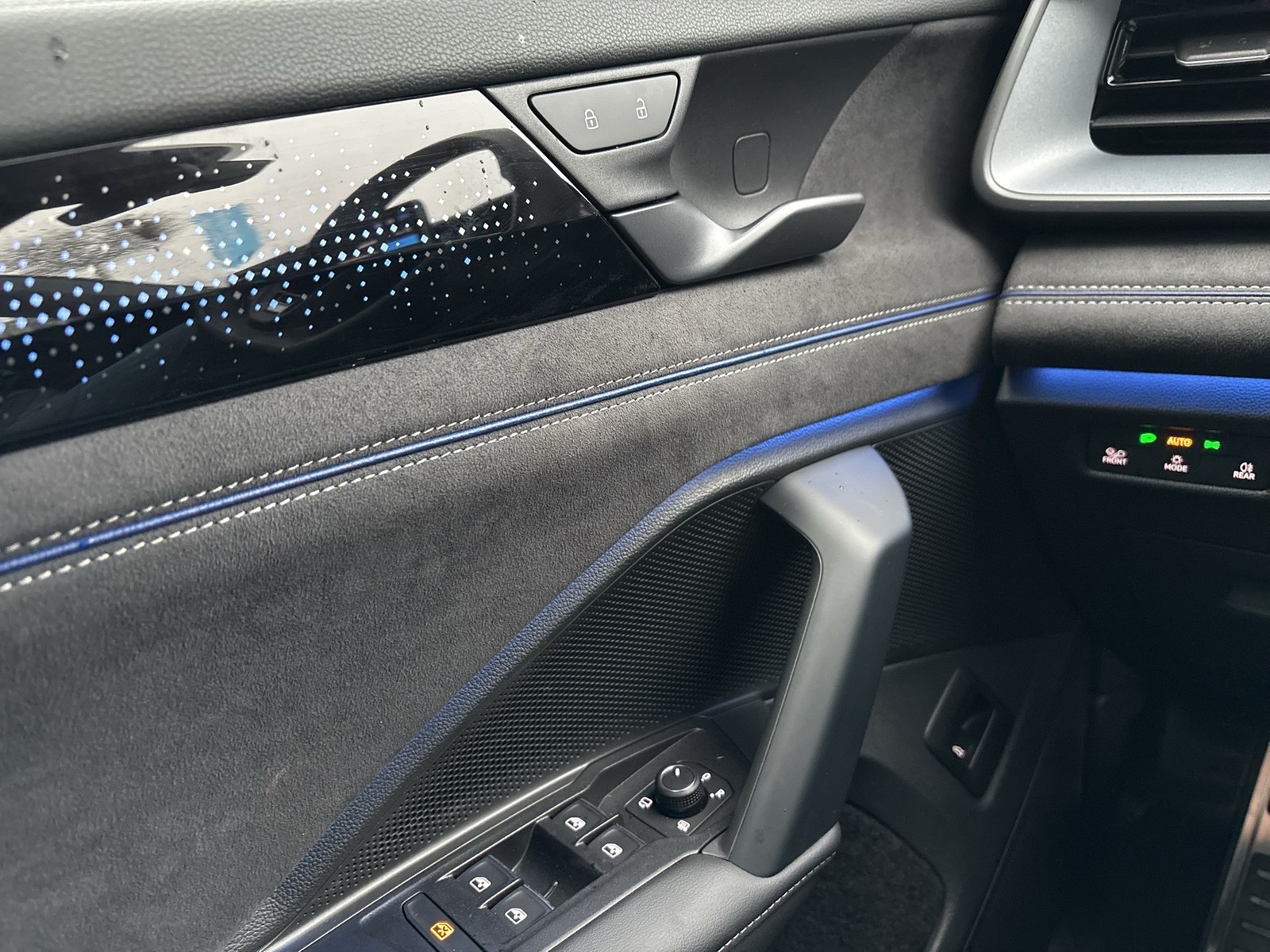 Volkswagen Tayron 2.0 R-LINE HARMAN KARDON PANO AHK 360°CAM