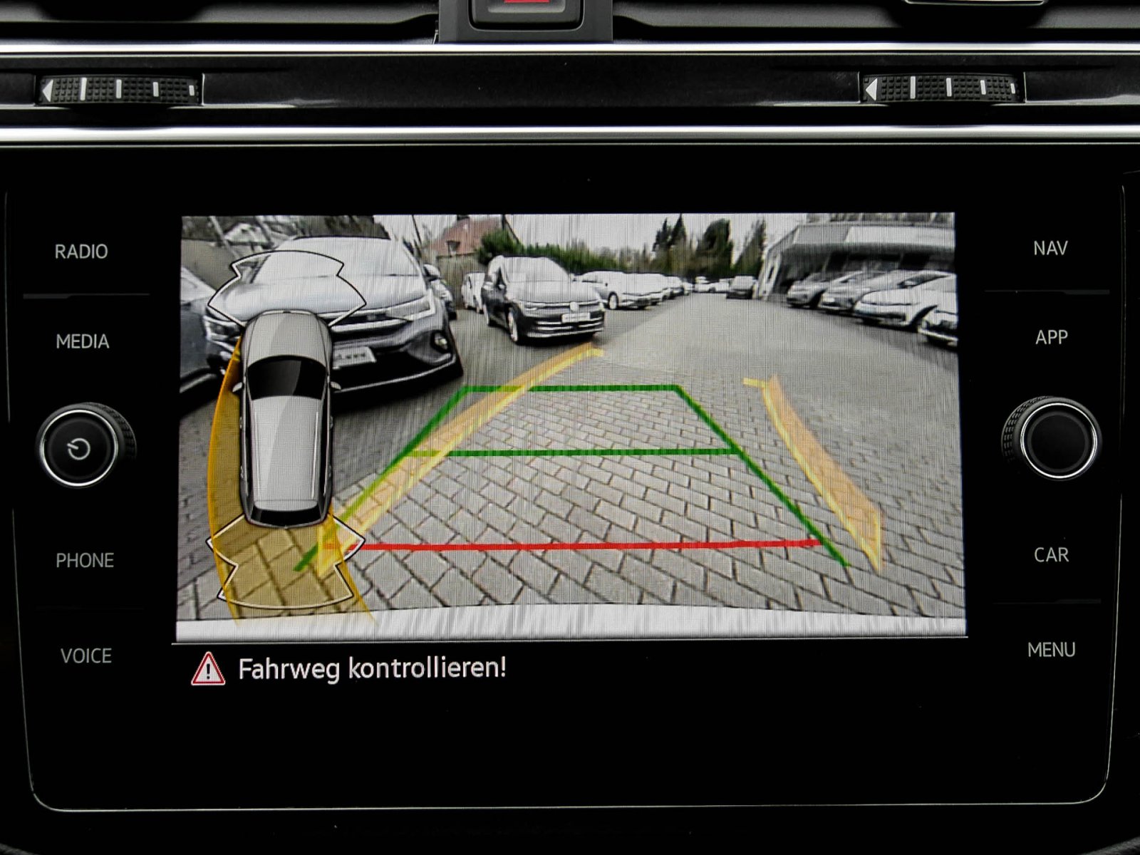 Volkswagen Tiguan 2.0 MOVE AHK CAM ACC LM18 NAVI SITZHEIZUNG