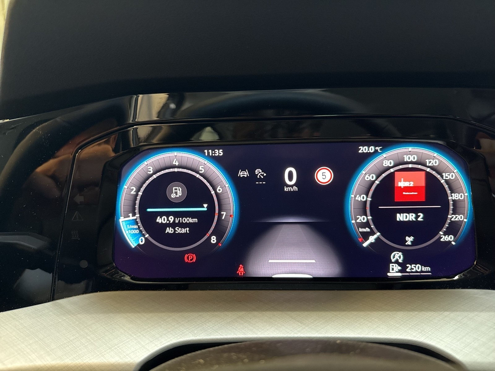 Volkswagen Golf Variant VIII 1.5 LIFE ACC NAVI CARPLAY ALU
