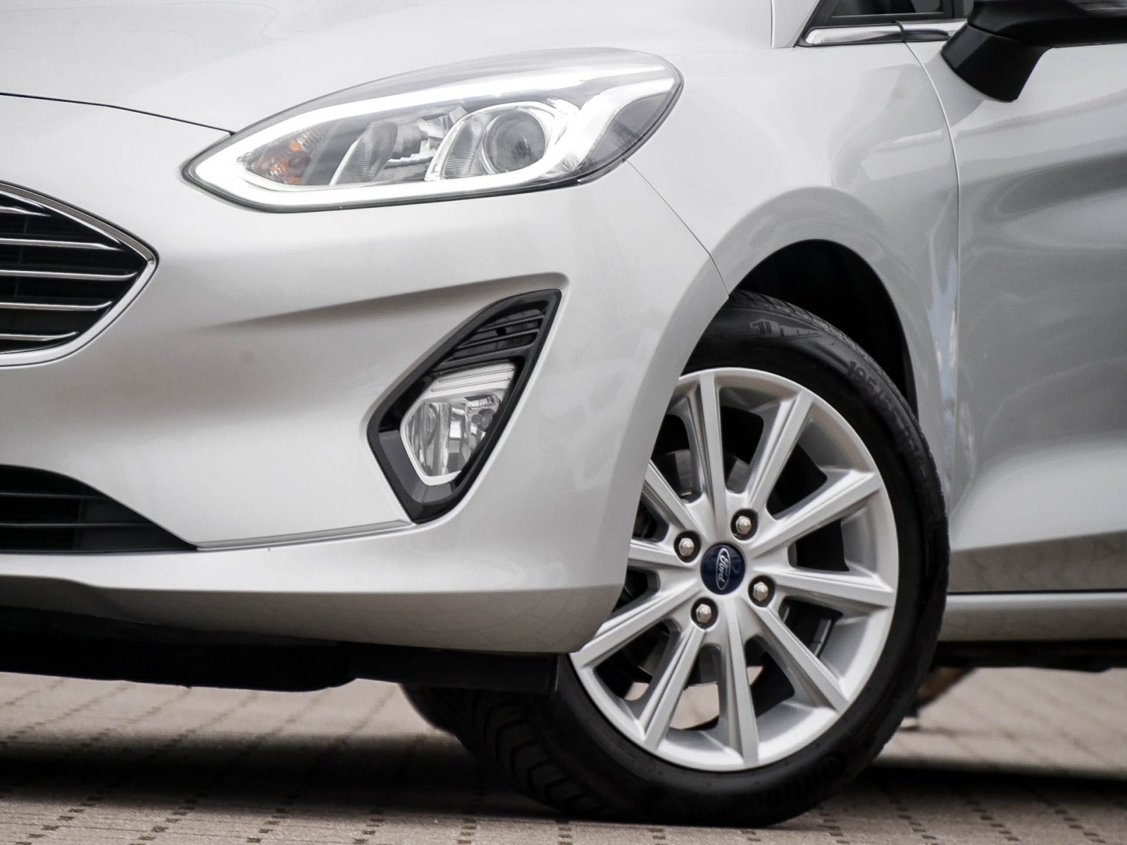 Ford Fiesta 1.0 TITANIUM NAVI ALU SITZHEIZ. TEMPOMAT