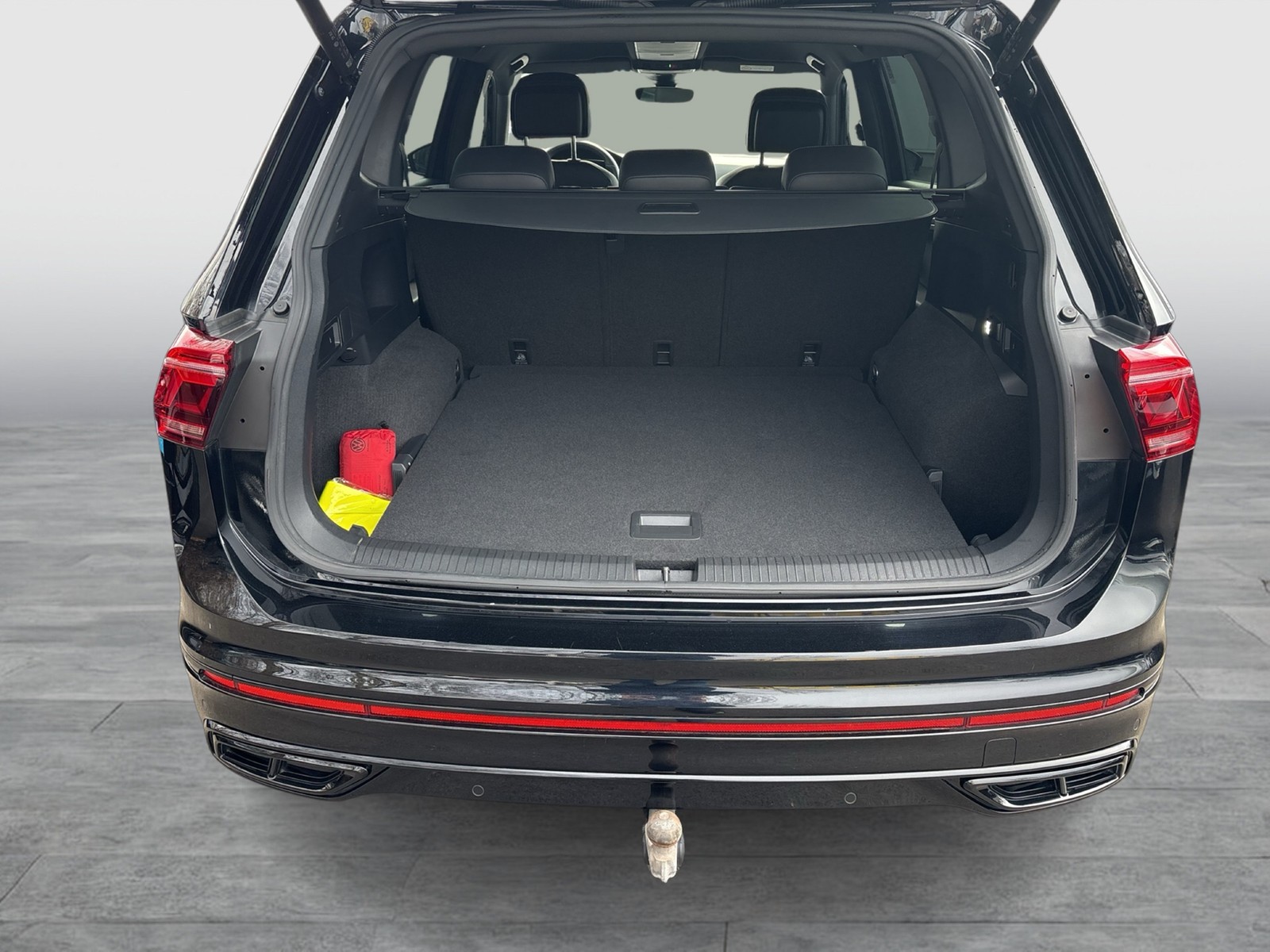 Volkswagen Tiguan Allspace 2.0 R-LINE 4X4 STANDHZ. AHK CAM